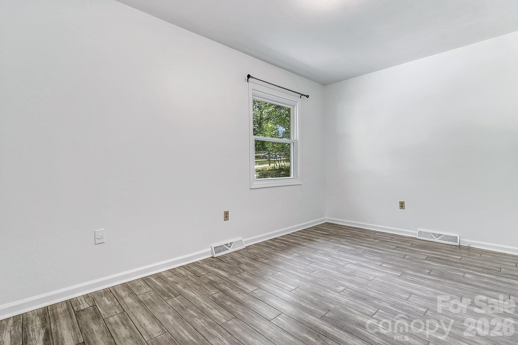 16 Merlin Way Property Photo 24