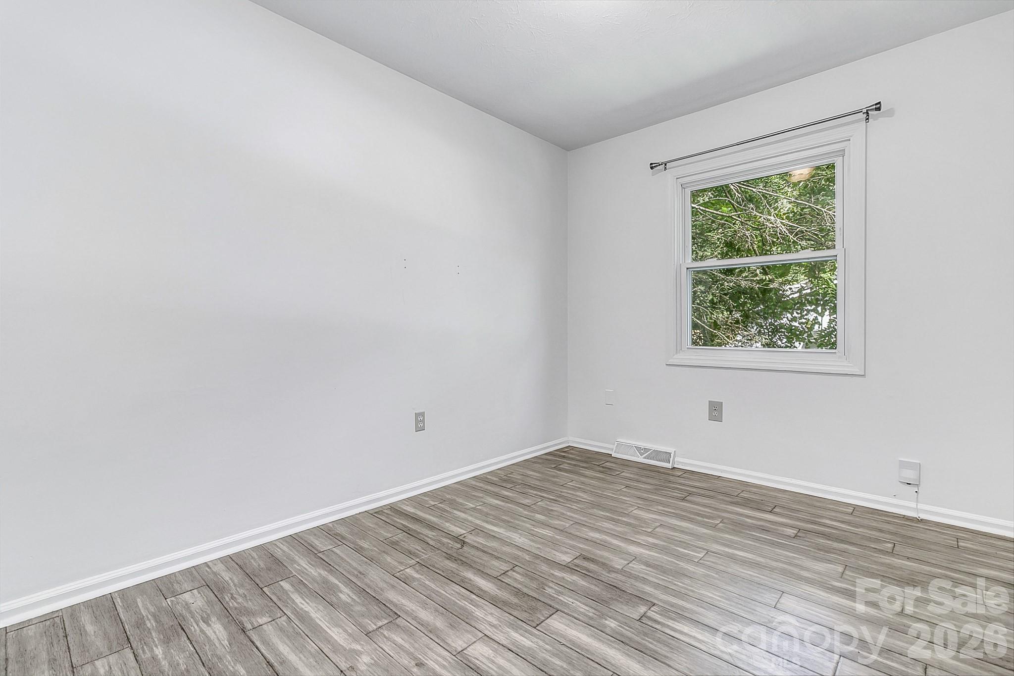 16 Merlin Way Property Photo 25