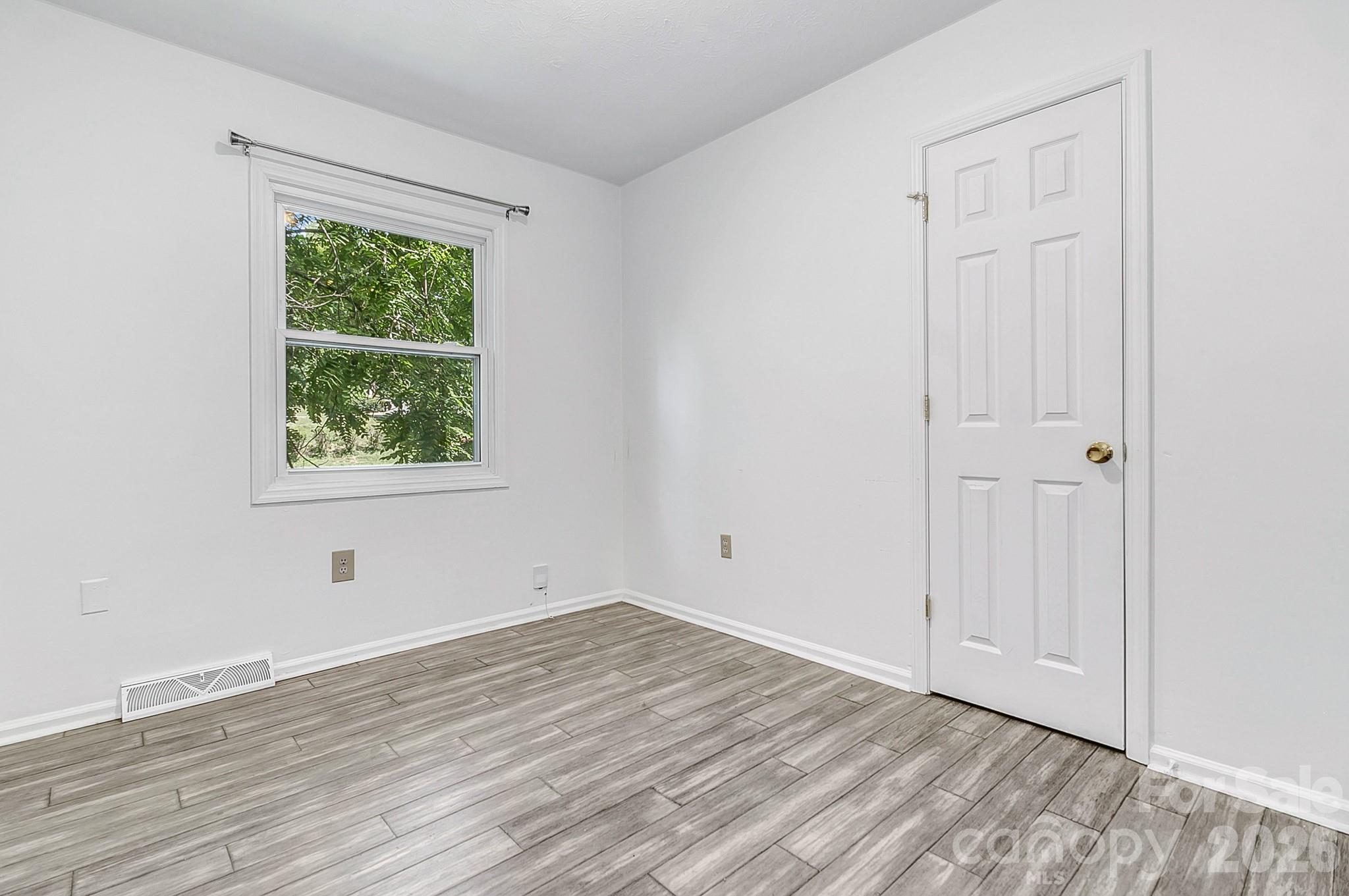 16 Merlin Way Property Photo 27