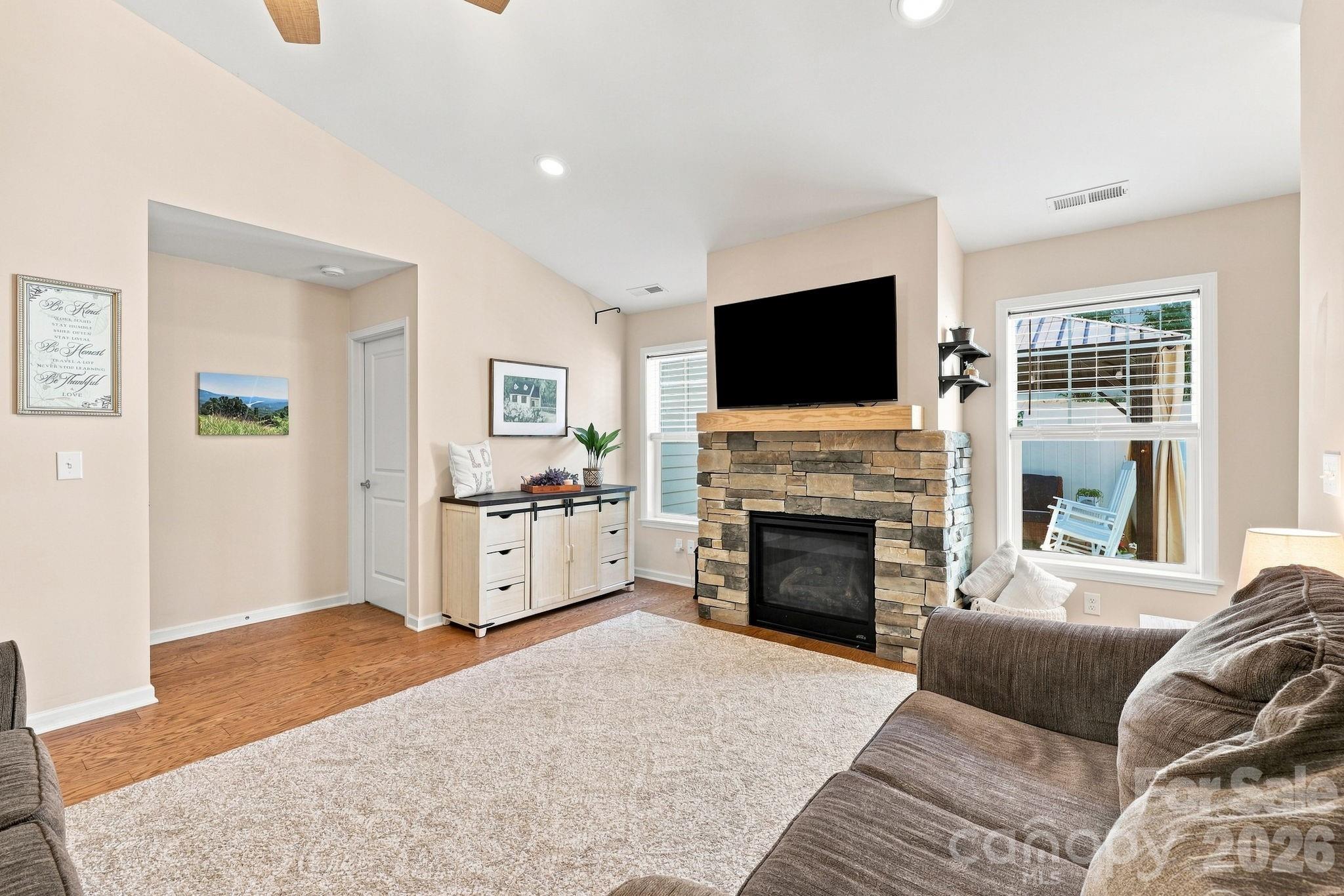 72 Sunny Meadows Boulevard Property Photo 4