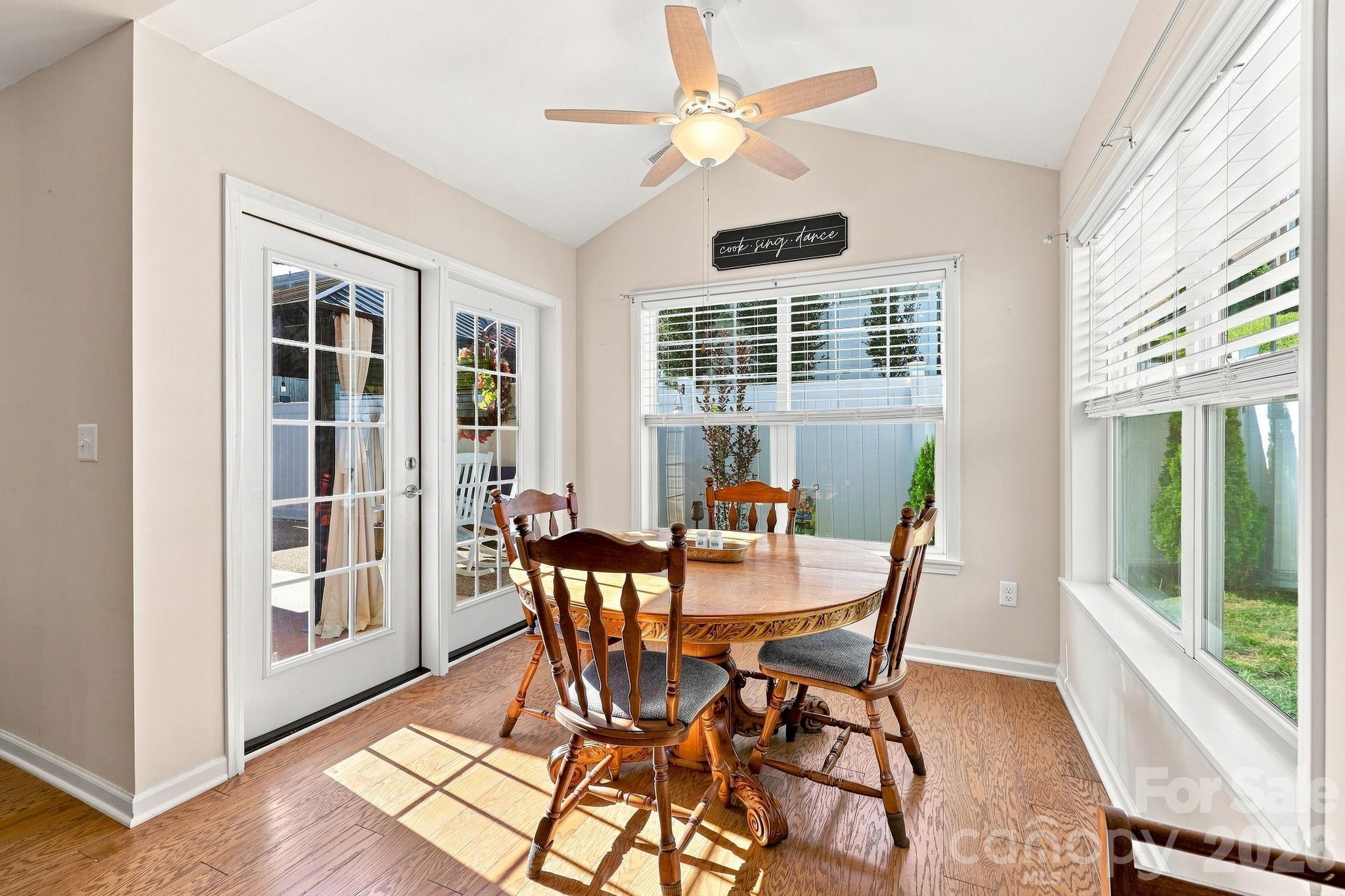 72 Sunny Meadows Boulevard Property Photo 7