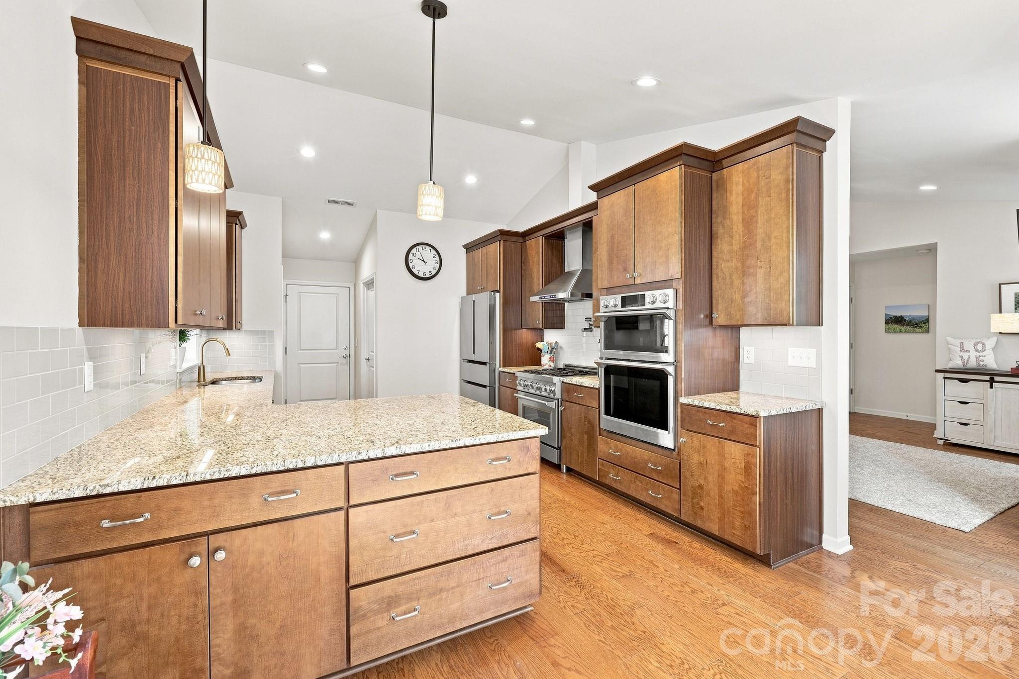 72 Sunny Meadows Boulevard Property Photo 8