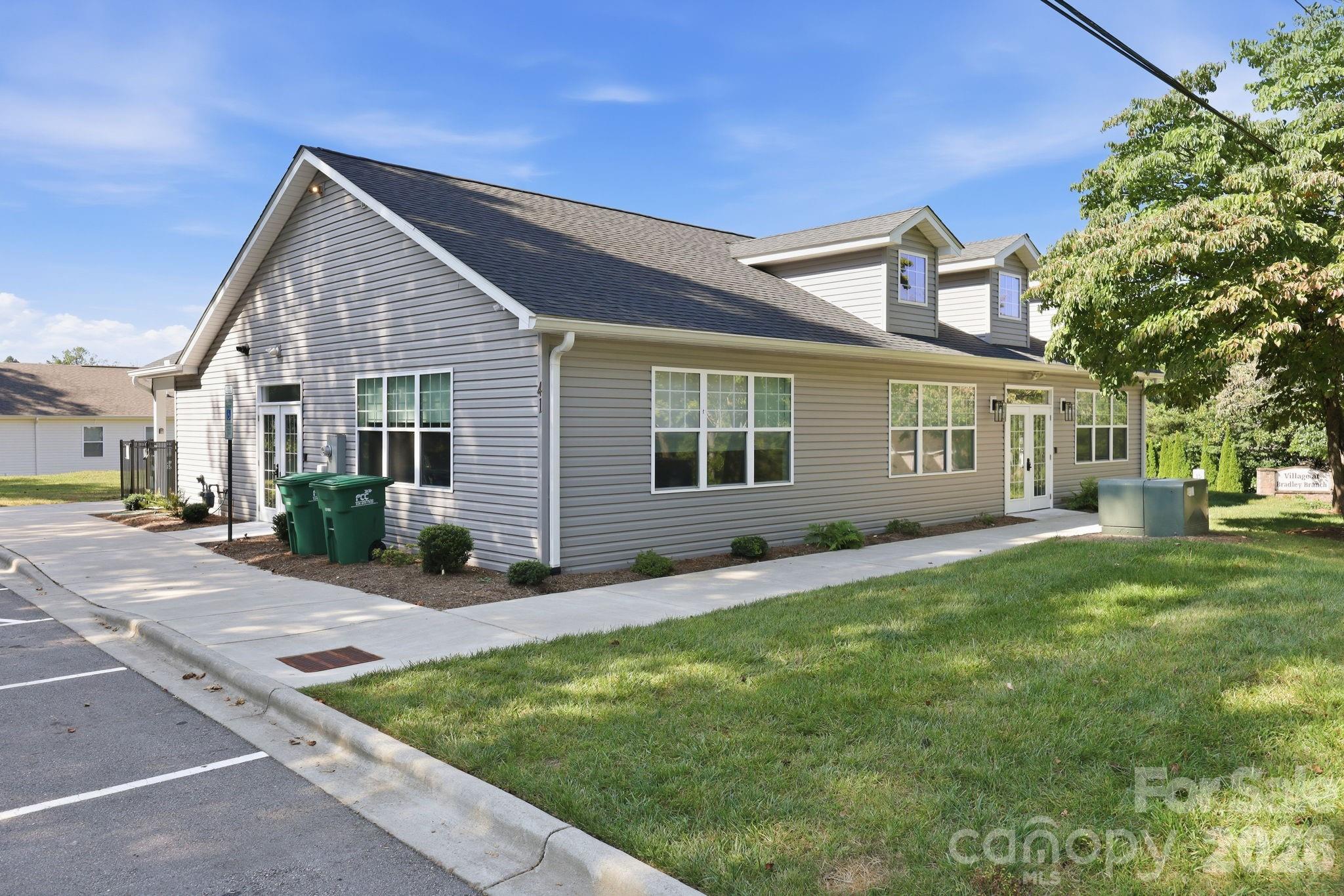 72 Sunny Meadows Boulevard Property Photo 33