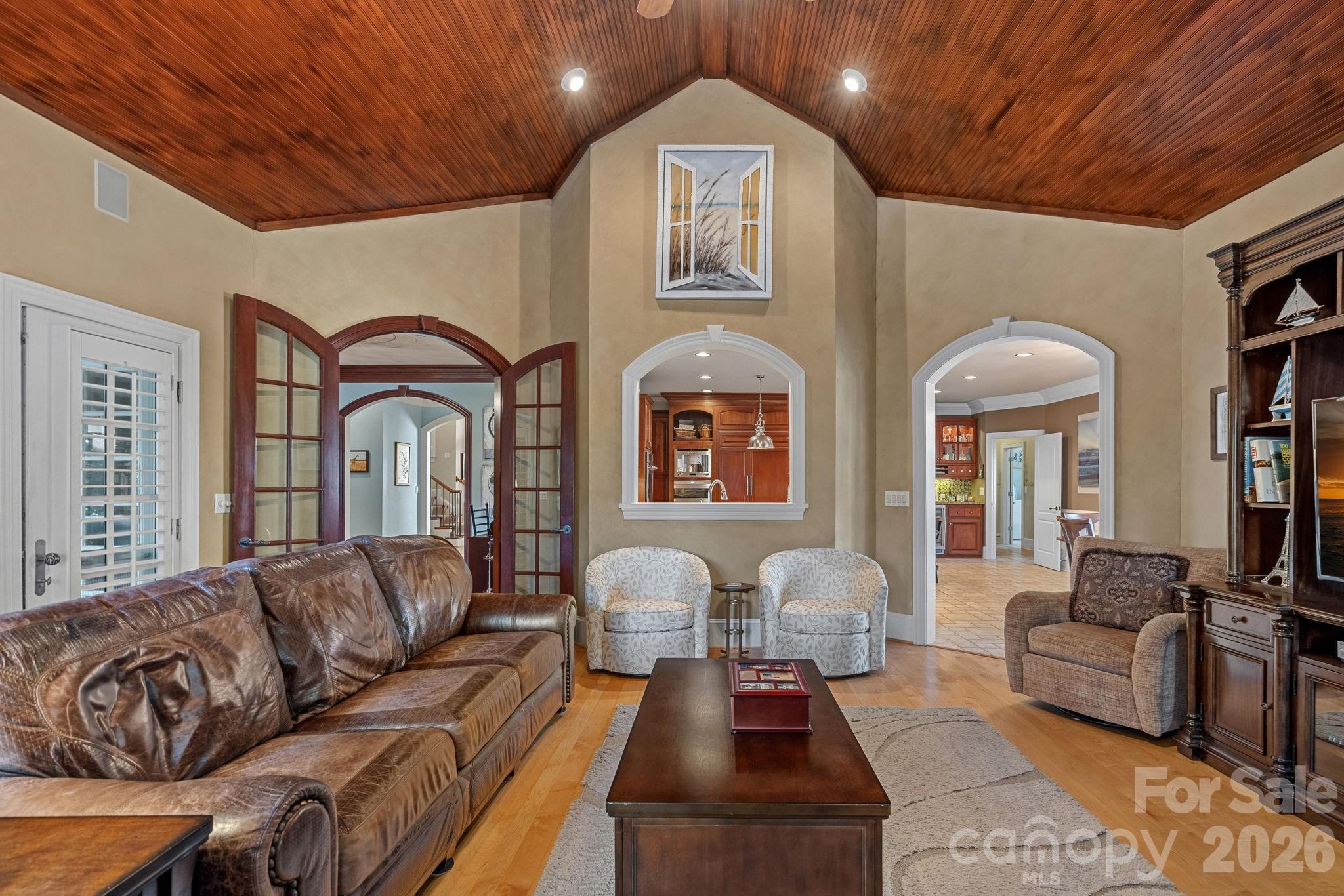 18350 Invergordon Lane Property Photo 8