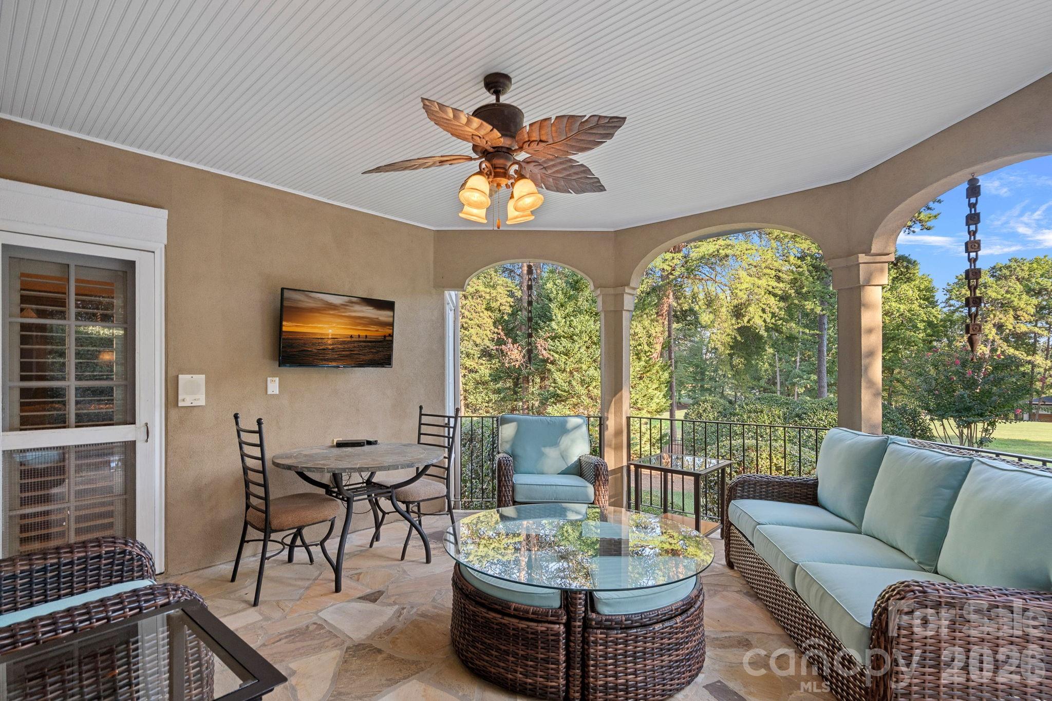 18350 Invergordon Lane Property Photo 11