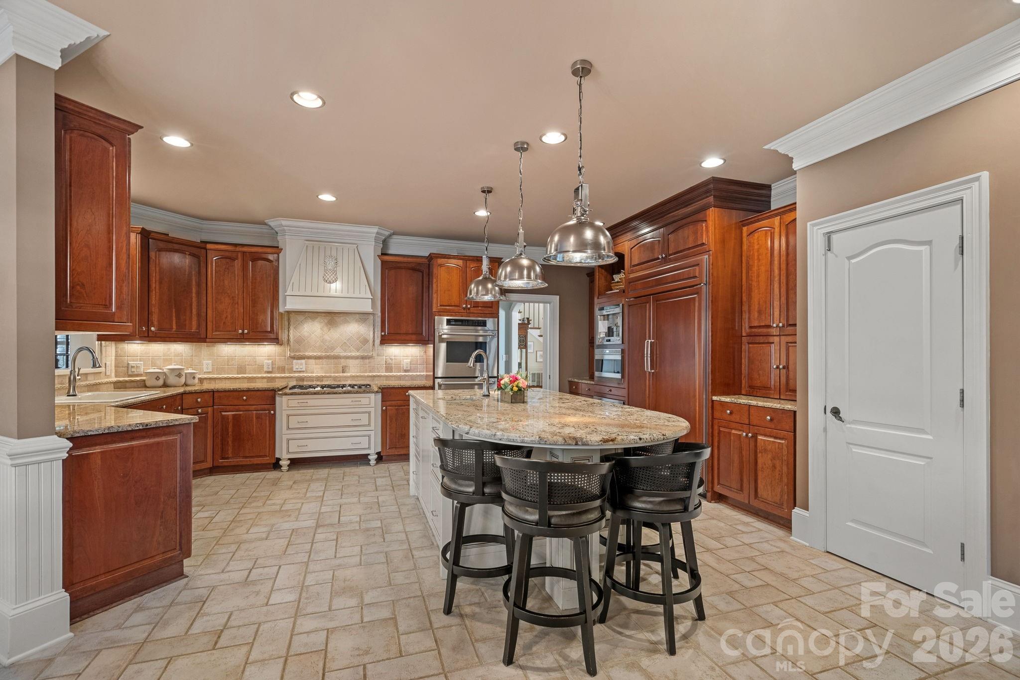 18350 Invergordon Lane Property Photo 12