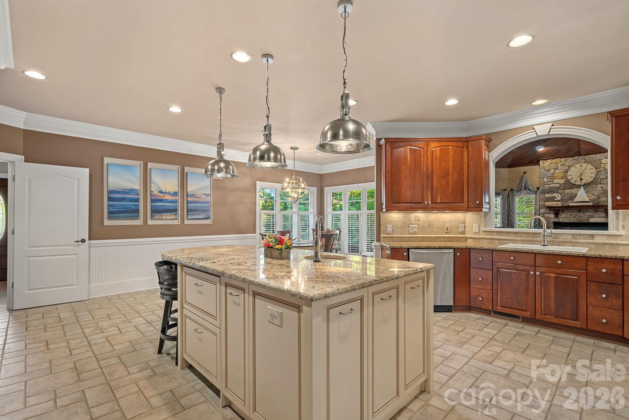 18350 Invergordon Lane Property Photo 13