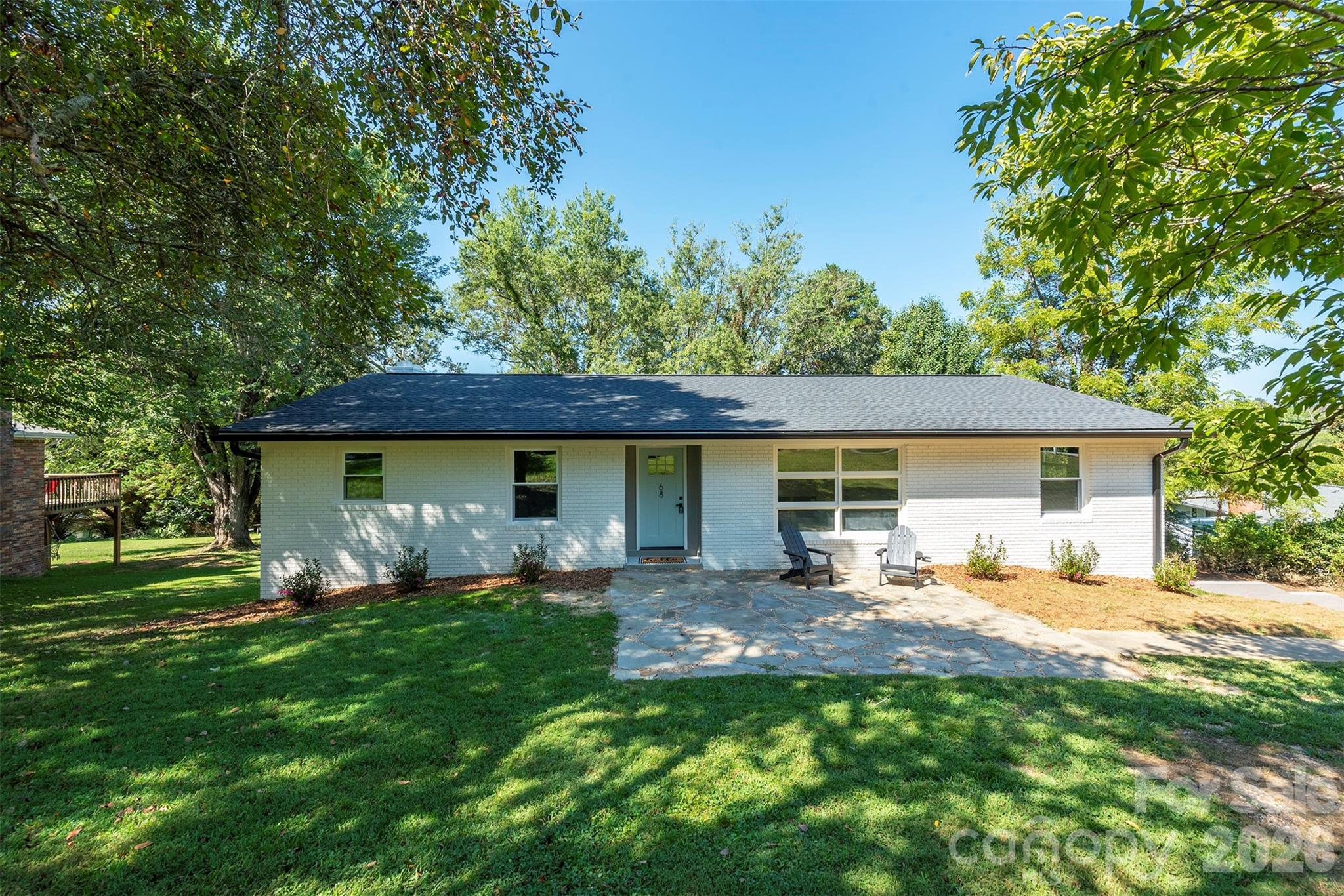 68 Sun Valley Drive Property Photo 3