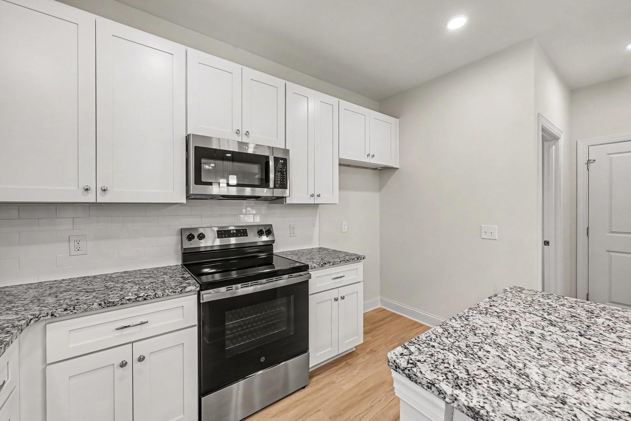 2883 Loviee Road Property Photo 12