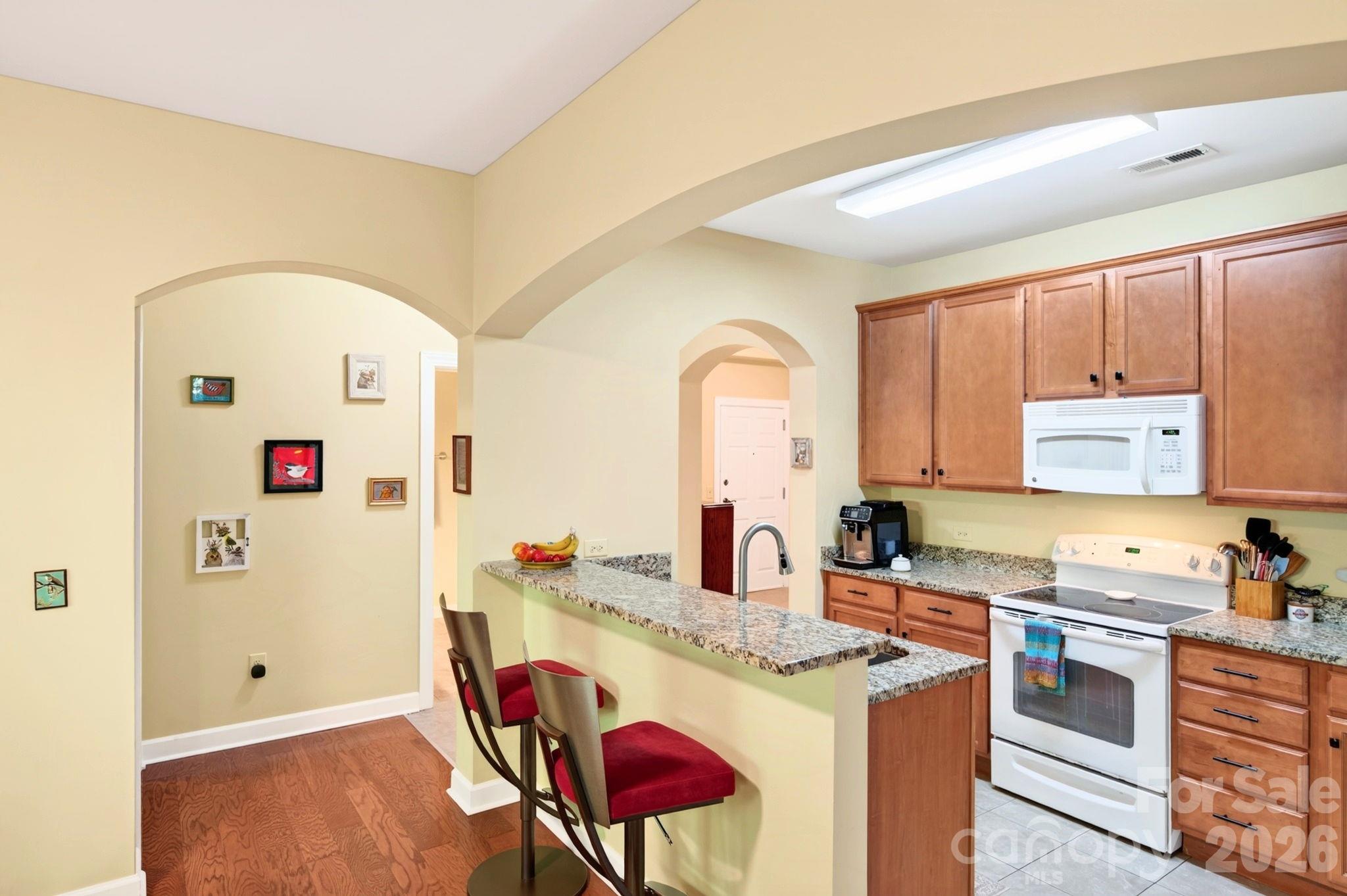 40 Hyannis Drive 203 Property Photo 4