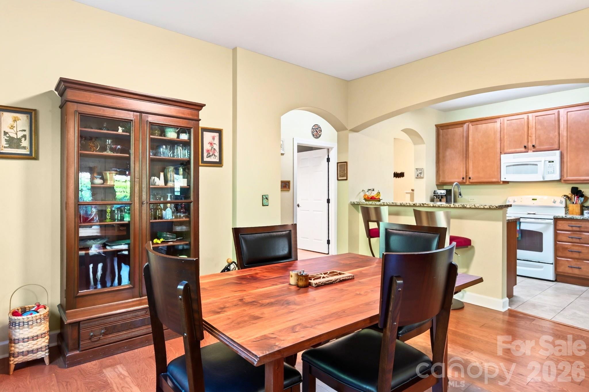 40 Hyannis Drive 203 Property Photo 13