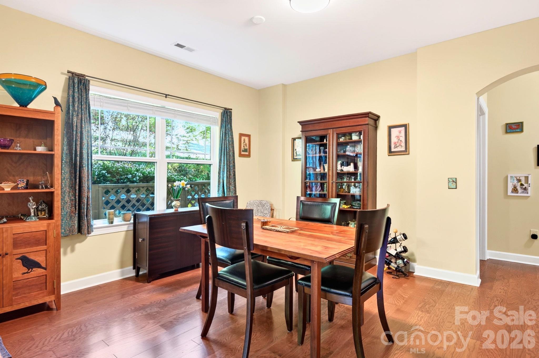 40 Hyannis Drive 203 Property Photo 14
