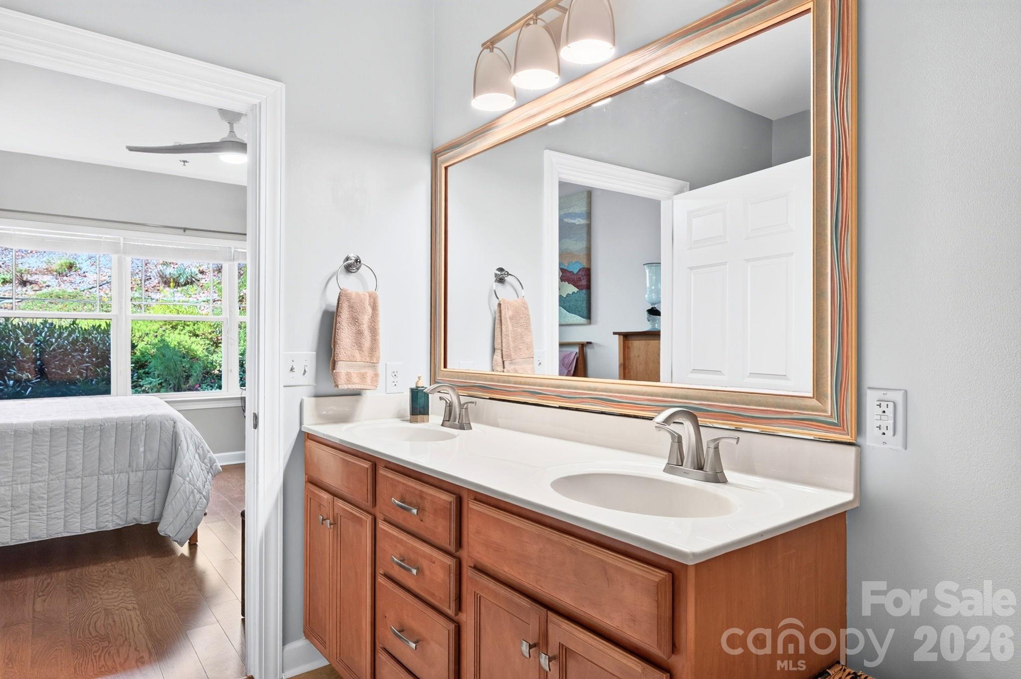 40 Hyannis Drive 203 Property Photo 21