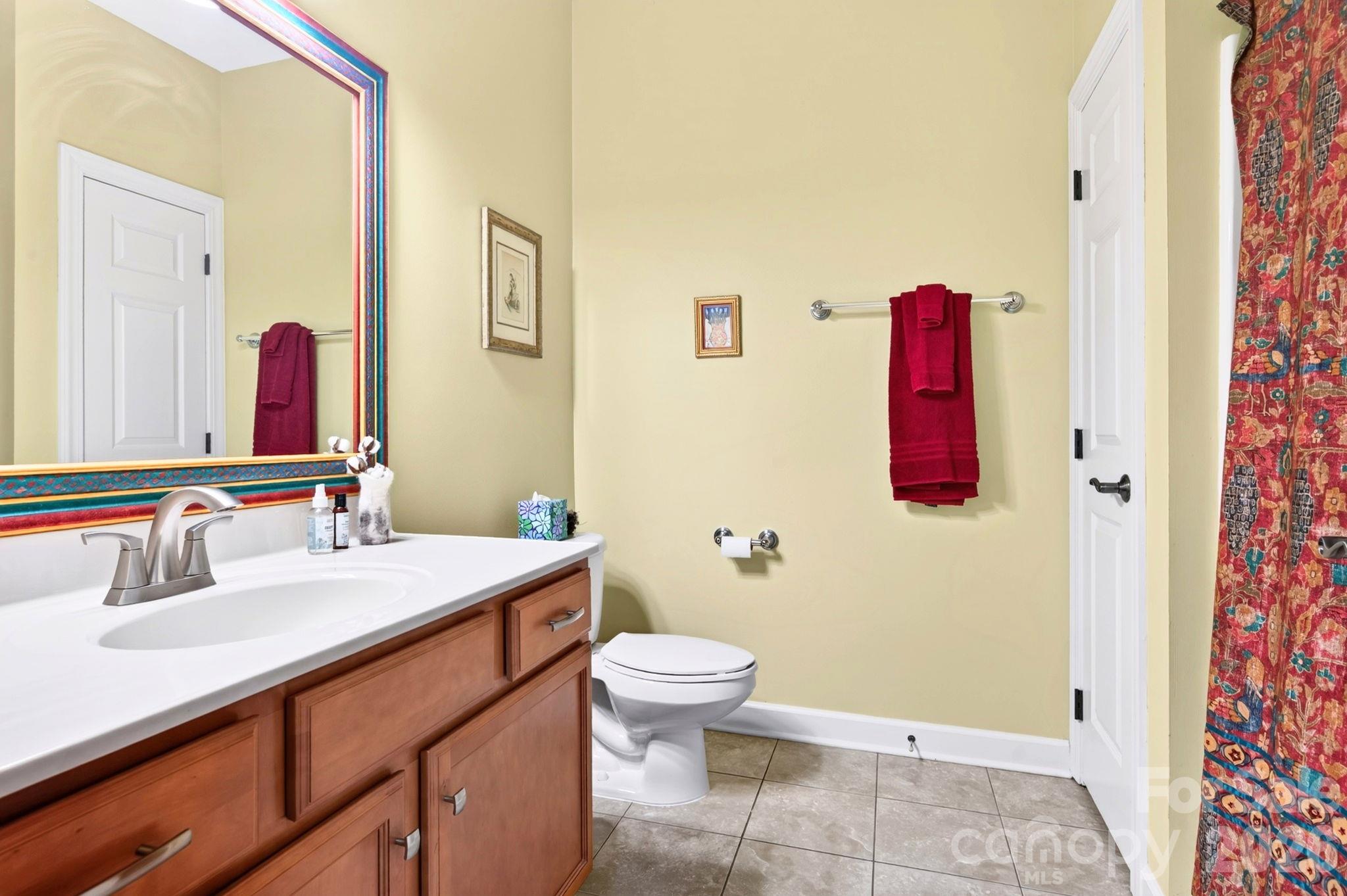 40 Hyannis Drive 203 Property Photo 23