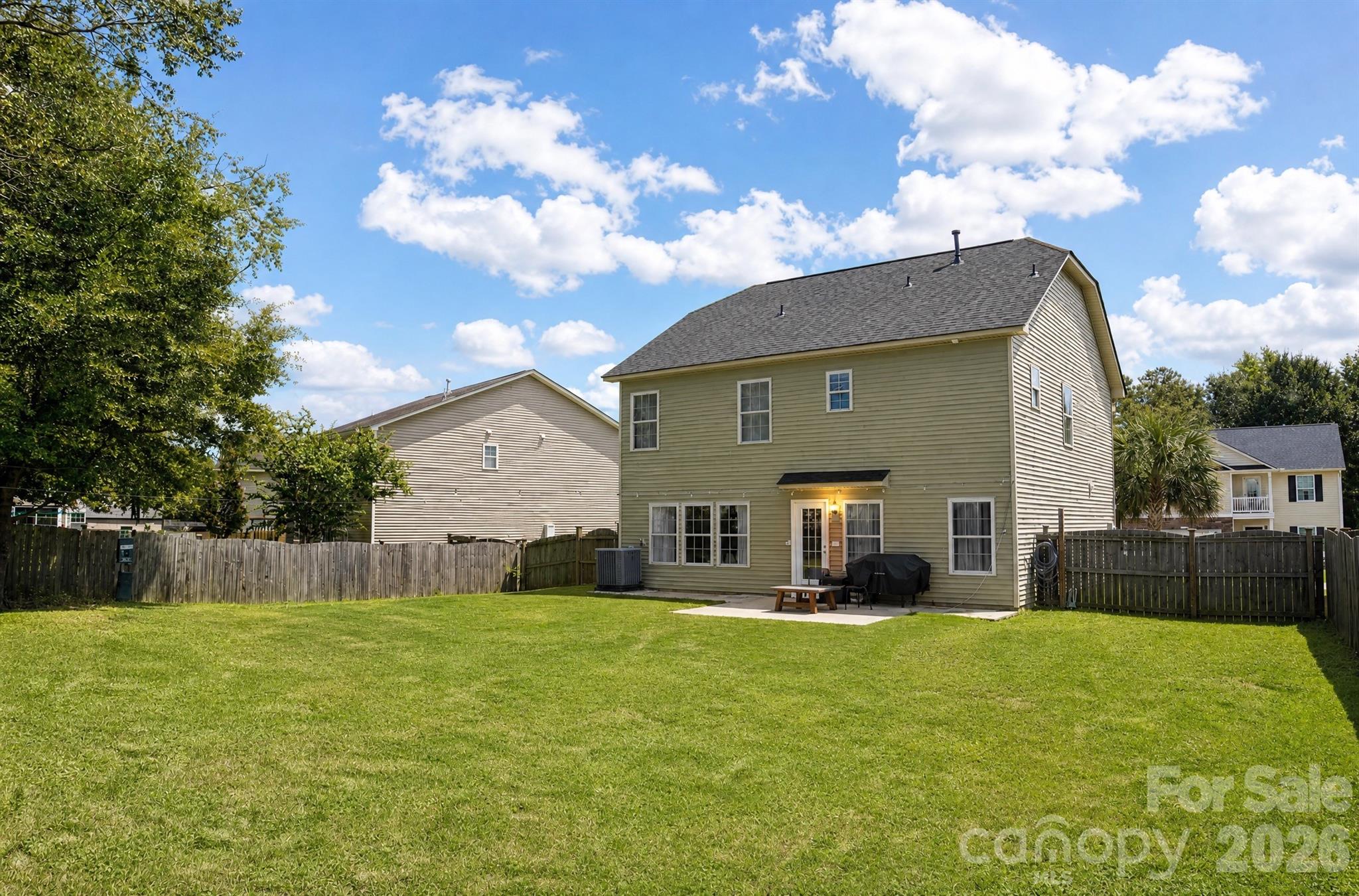 612 Colony Lakes Drive Property Photo 4