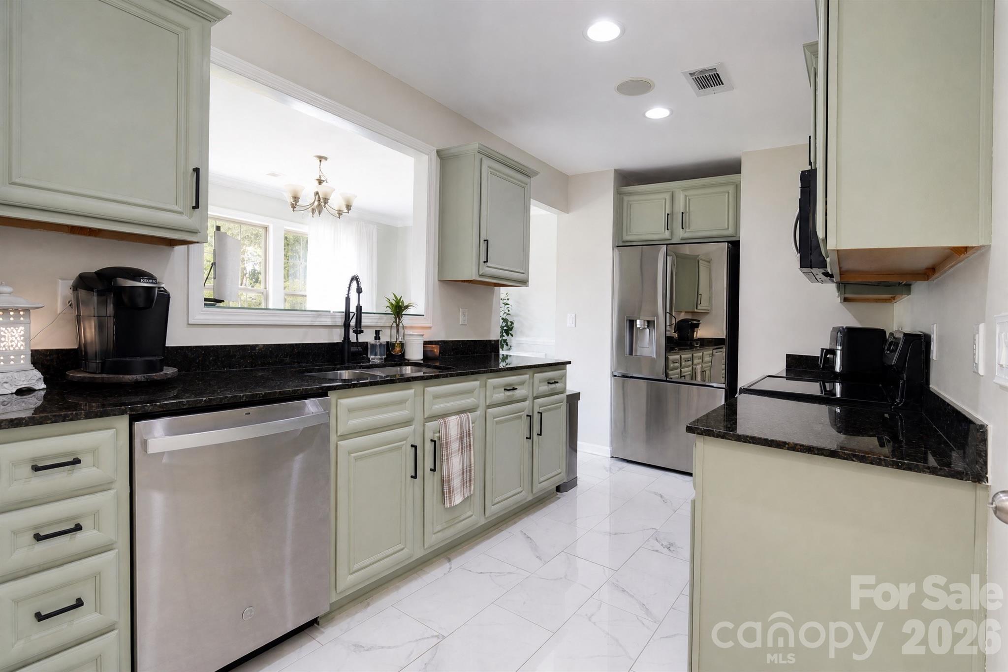 612 Colony Lakes Drive Property Photo 17