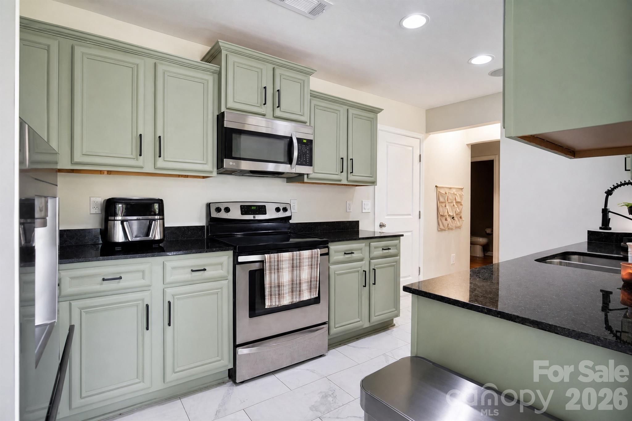 612 Colony Lakes Drive Property Photo 19