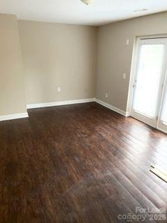 910 Log Cabin Road B Property Photo 1