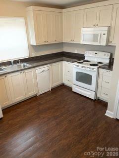 910 Log Cabin Road B Property Photo 2