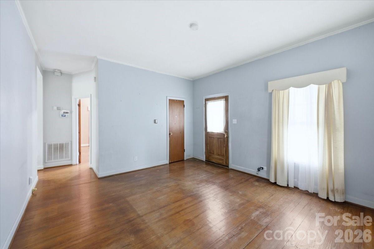 8512 Colgate Circle Property Photo 5