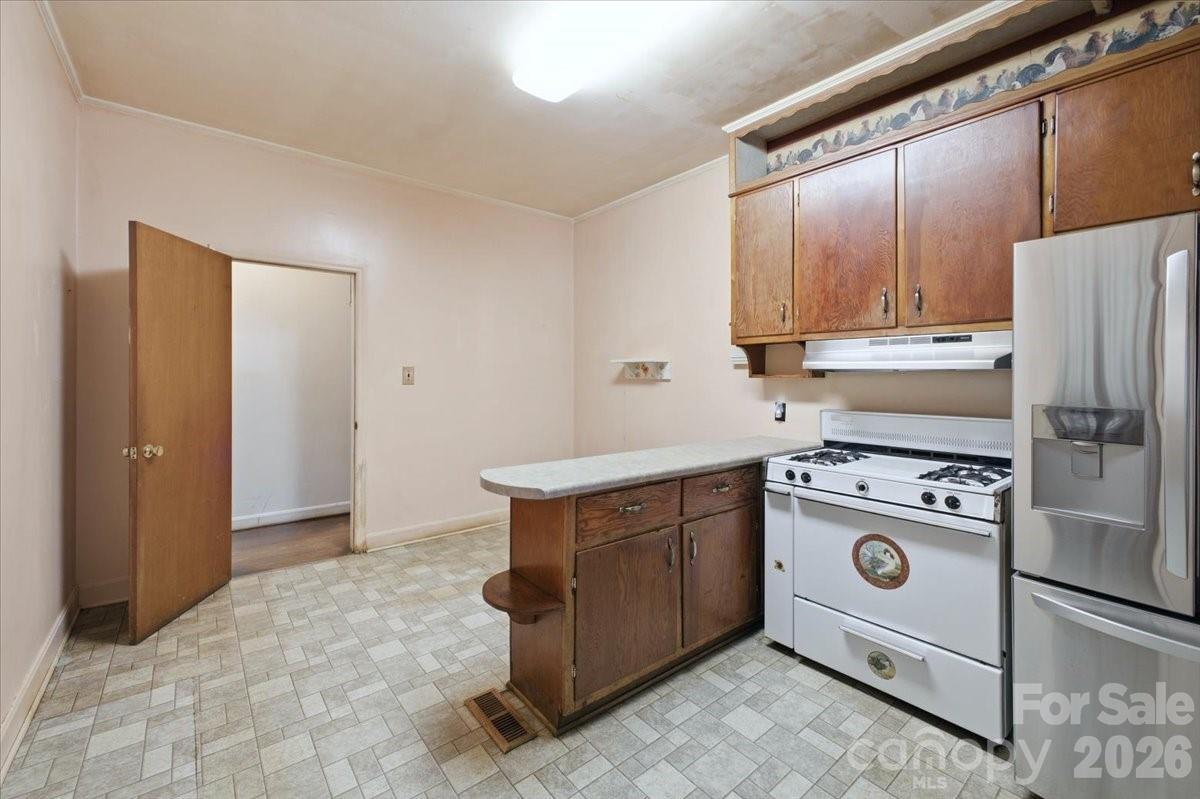 8512 Colgate Circle Property Photo 12