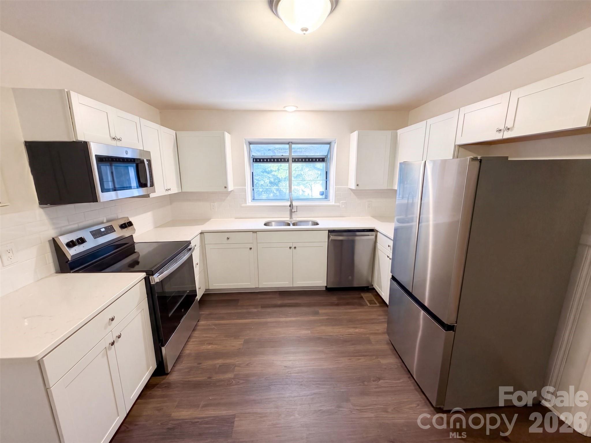 7400 Monroe Road Property Photo 2
