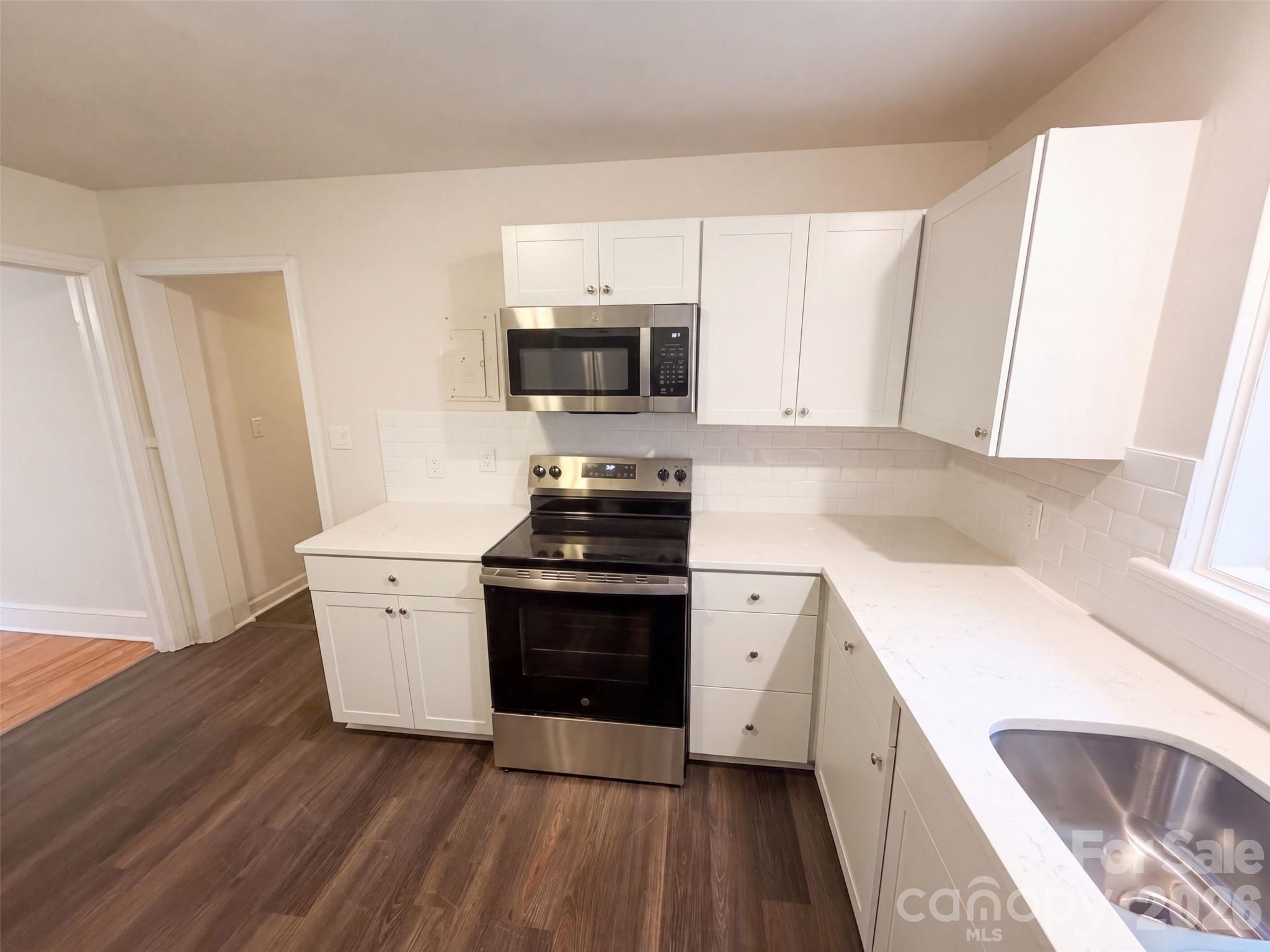 7400 Monroe Road Property Photo 6