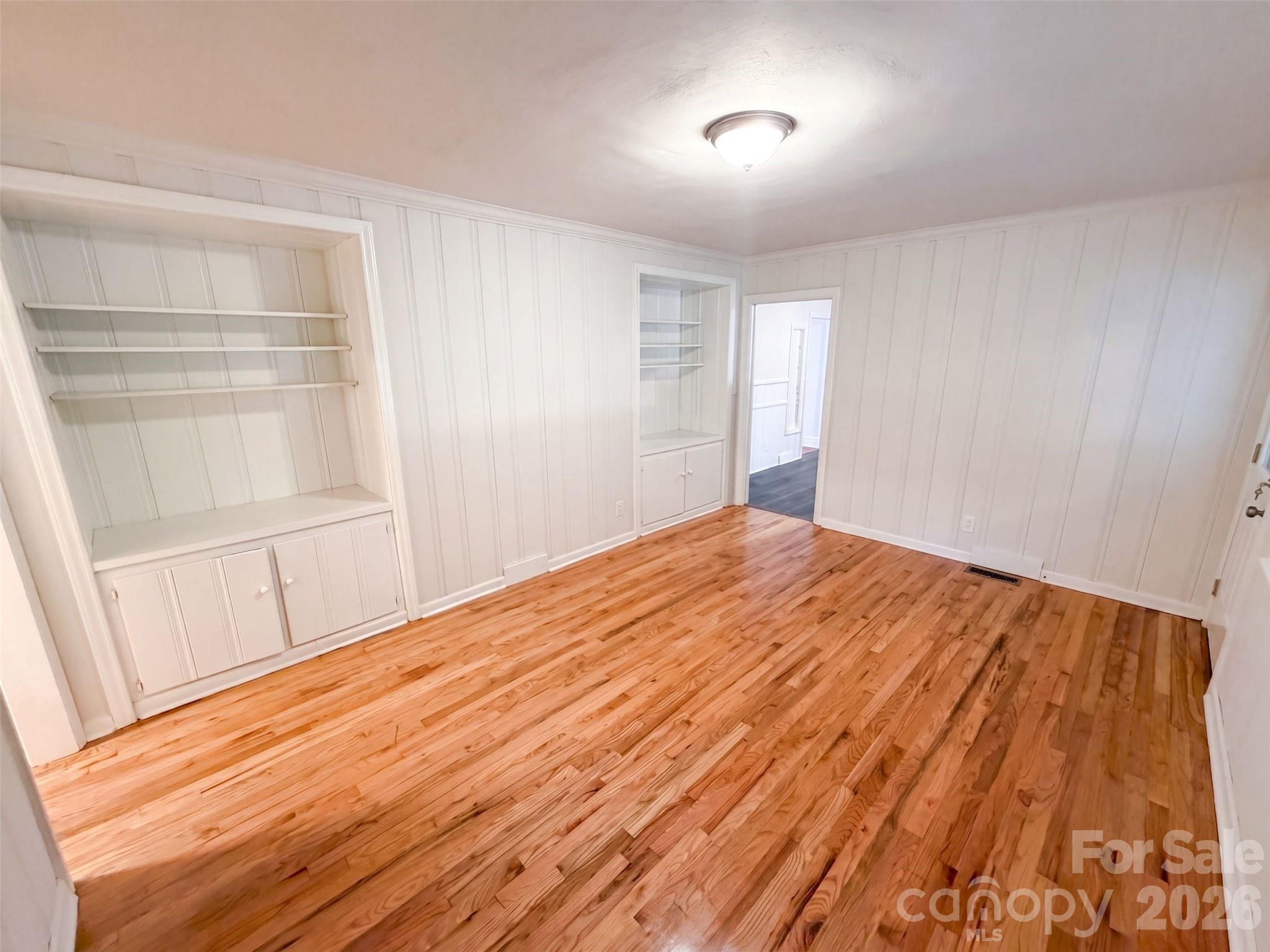 7400 Monroe Road Property Photo 11