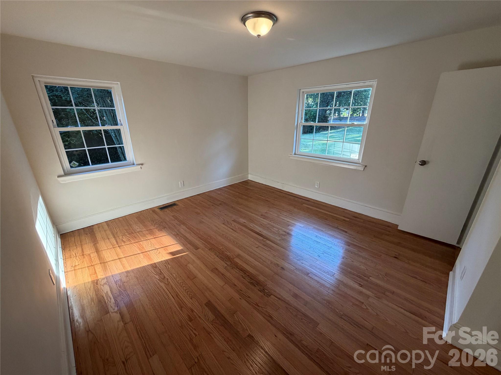 7400 Monroe Road Property Photo 13
