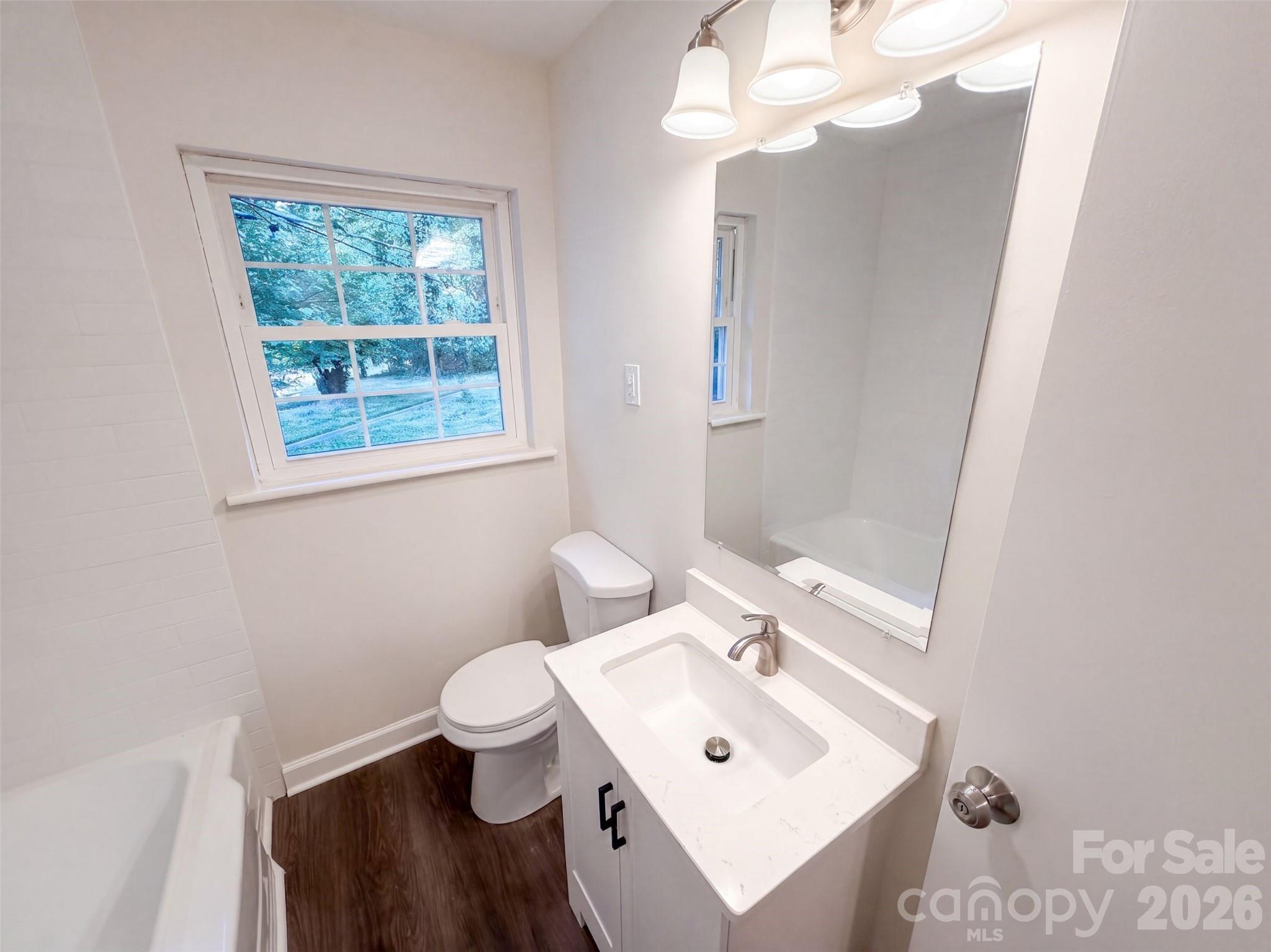 7400 Monroe Road Property Photo 15