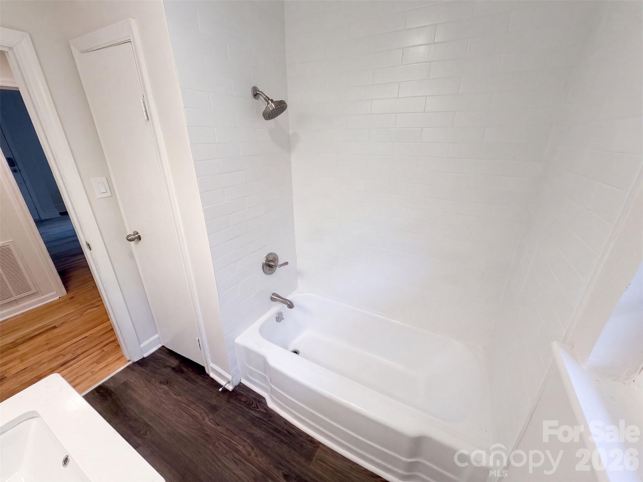 7400 Monroe Road Property Photo 16