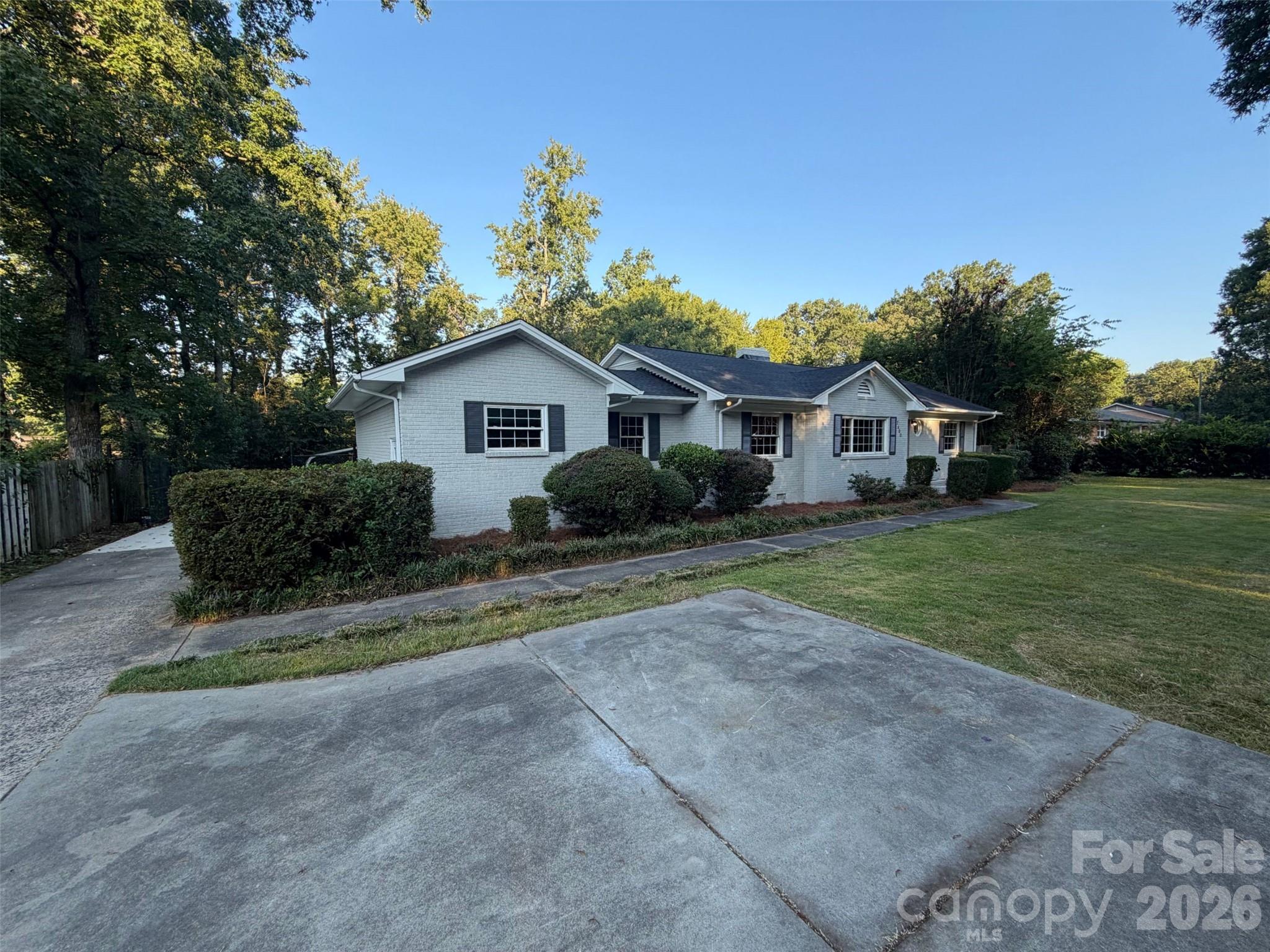 7400 Monroe Road Property Photo 23