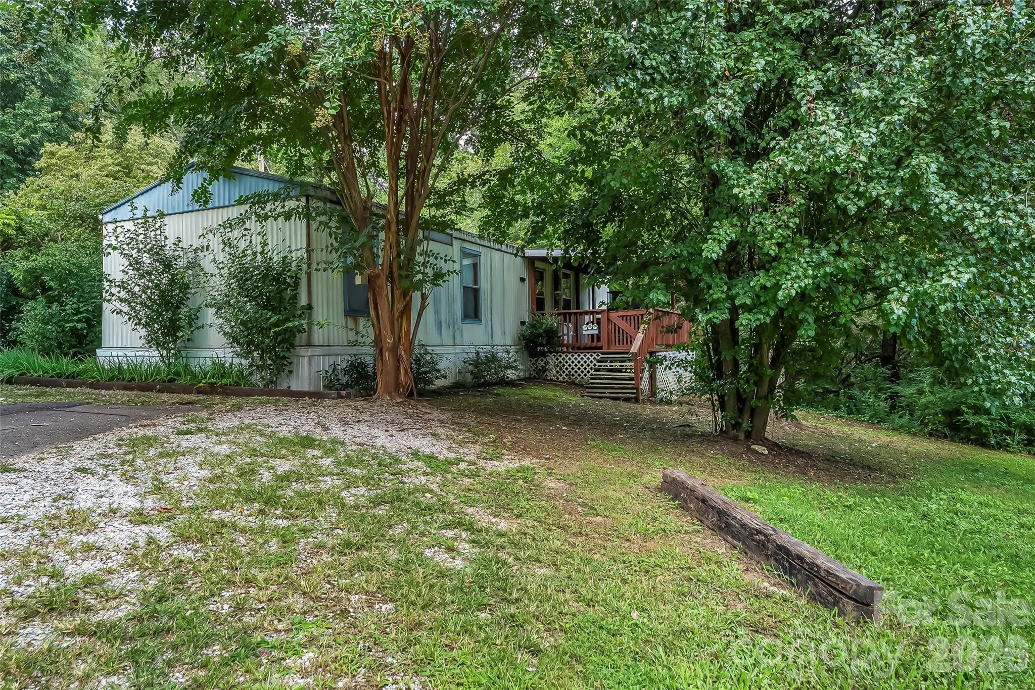 230 Johnson Hollow Road Property Photo 2