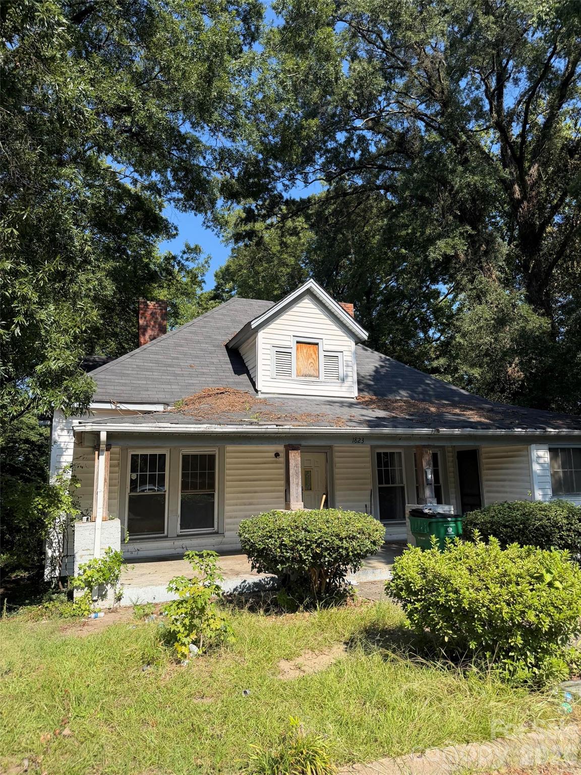 1823 Seigle Avenue Property Photo