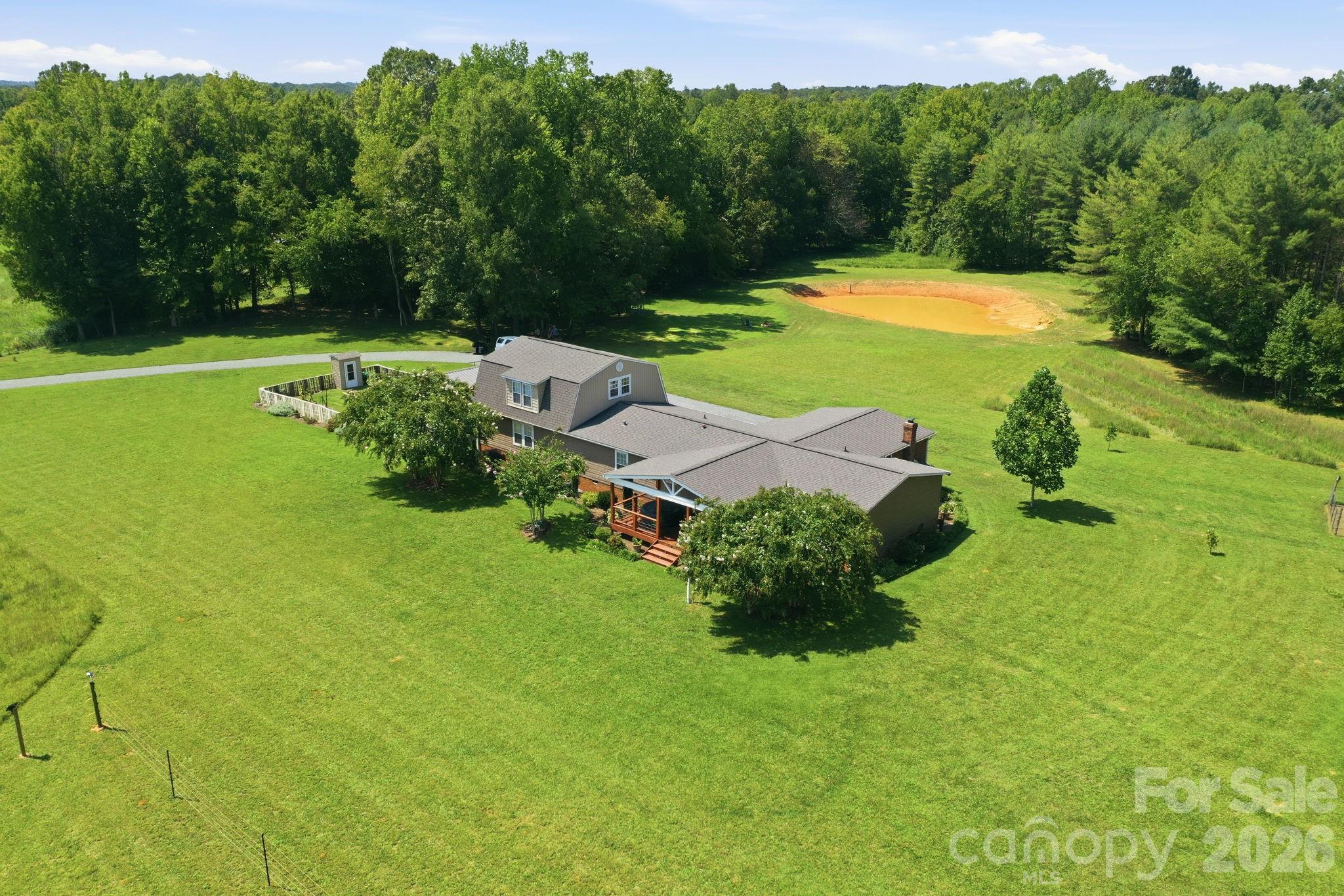 670 & 552 Whitley Road Property Photo 45