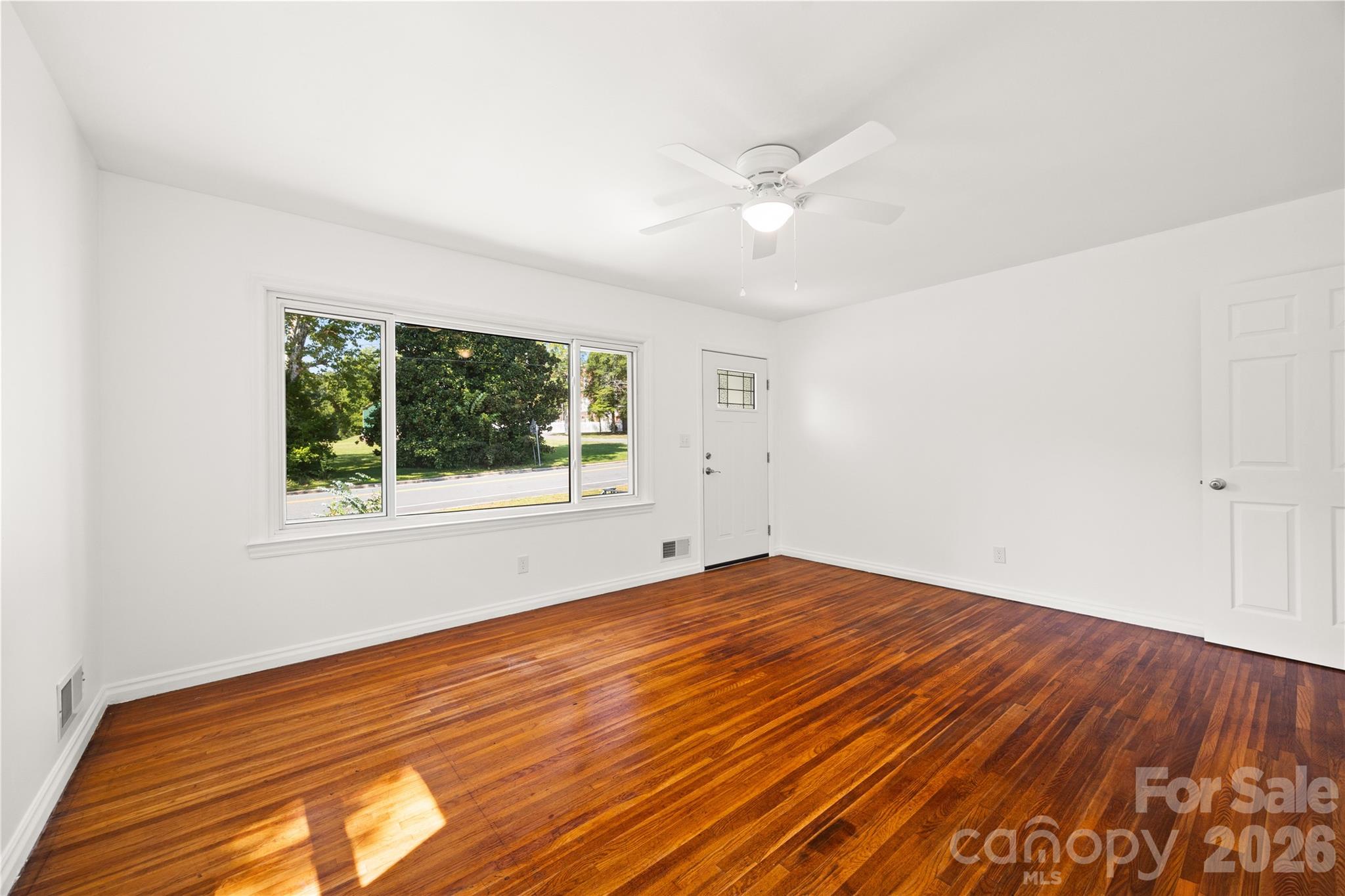 411 Coble Avenue Property Photo 5