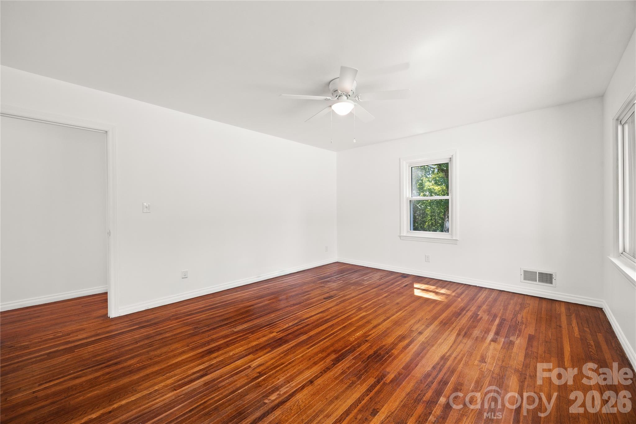 411 Coble Avenue Property Photo 6