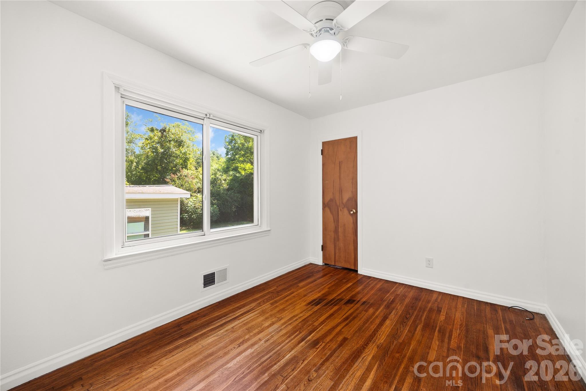 411 Coble Avenue Property Photo 17