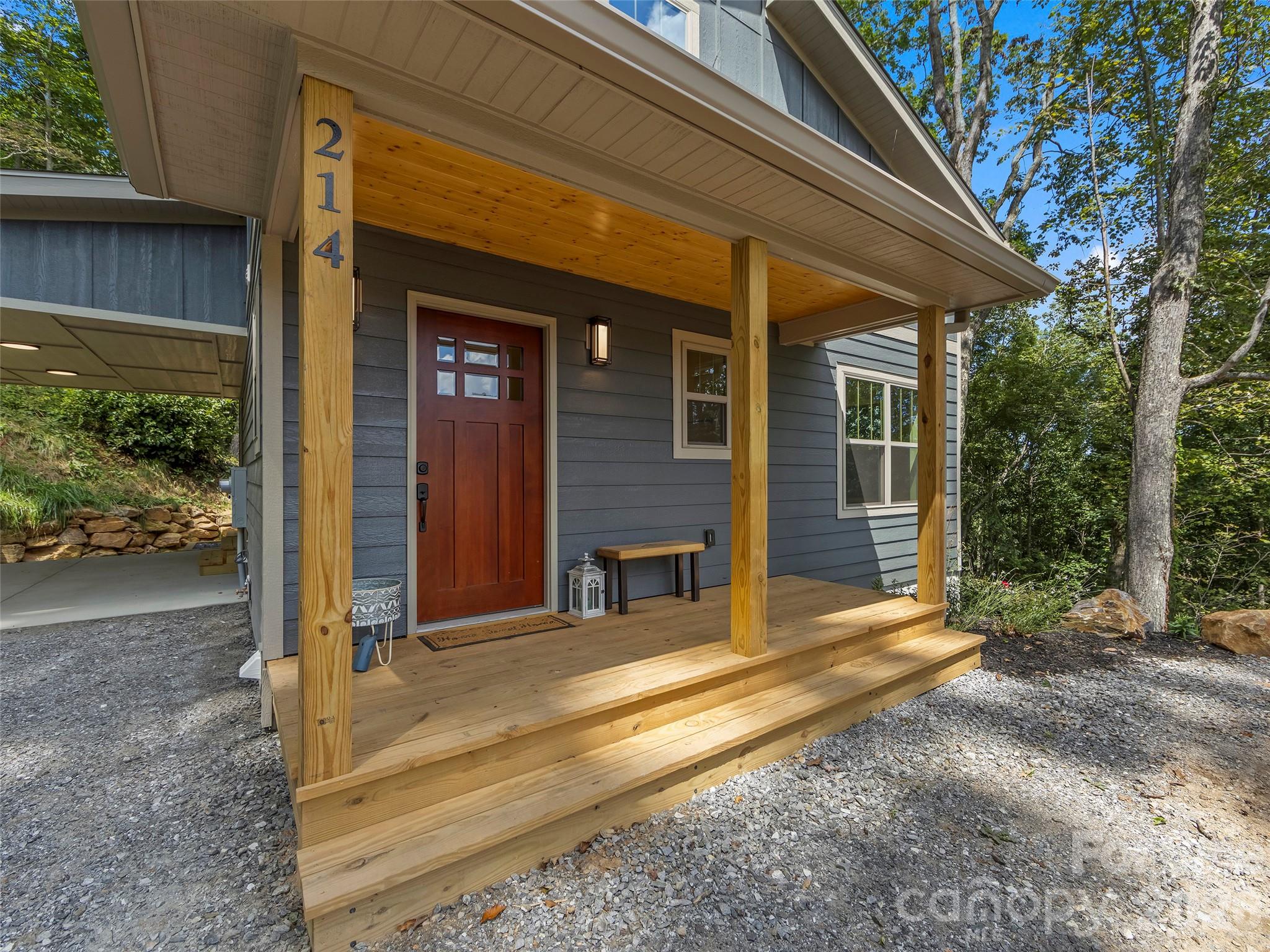 214 Aster Ridge Drive Property Photo 3
