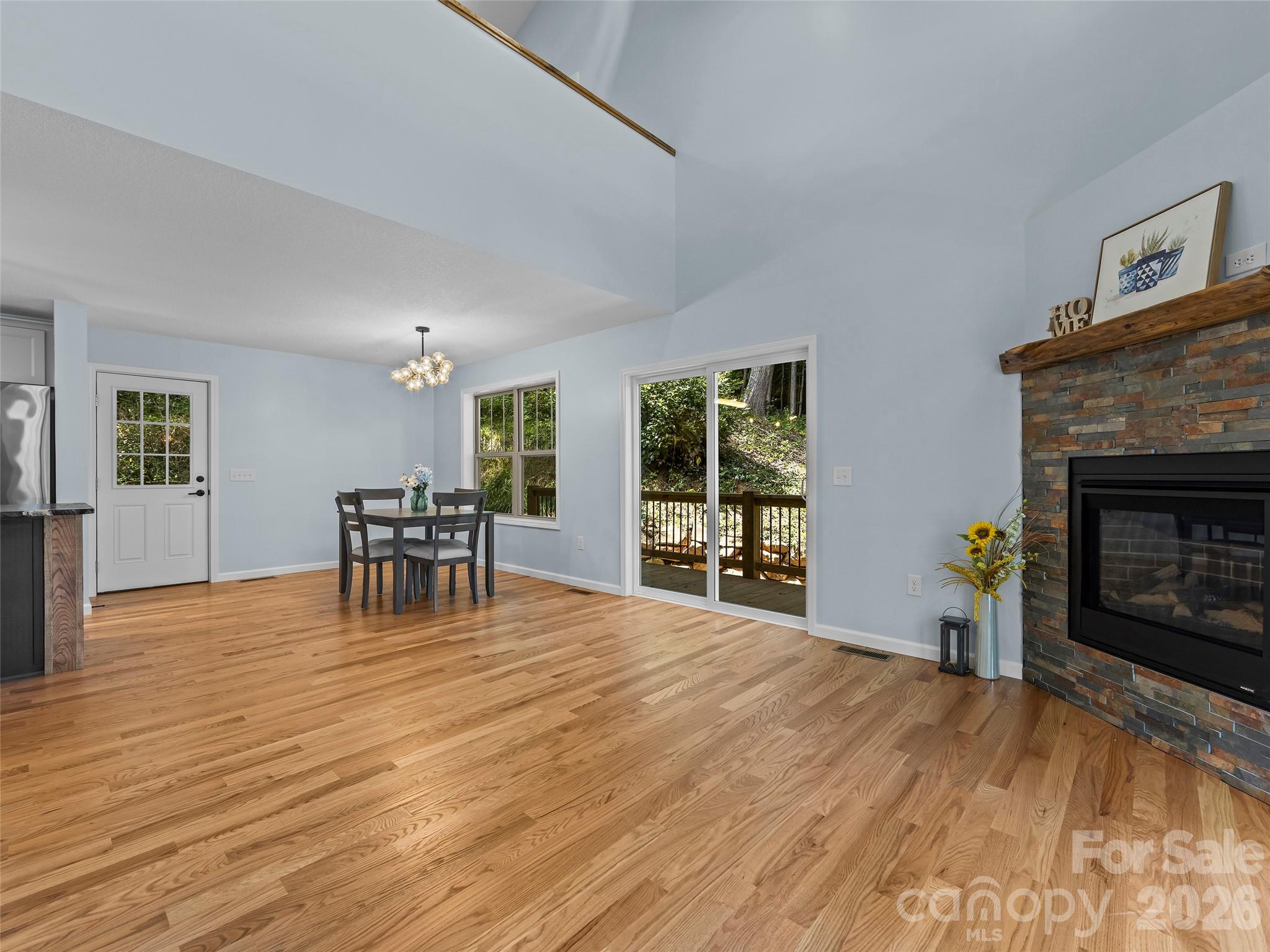 214 Aster Ridge Drive Property Photo 7