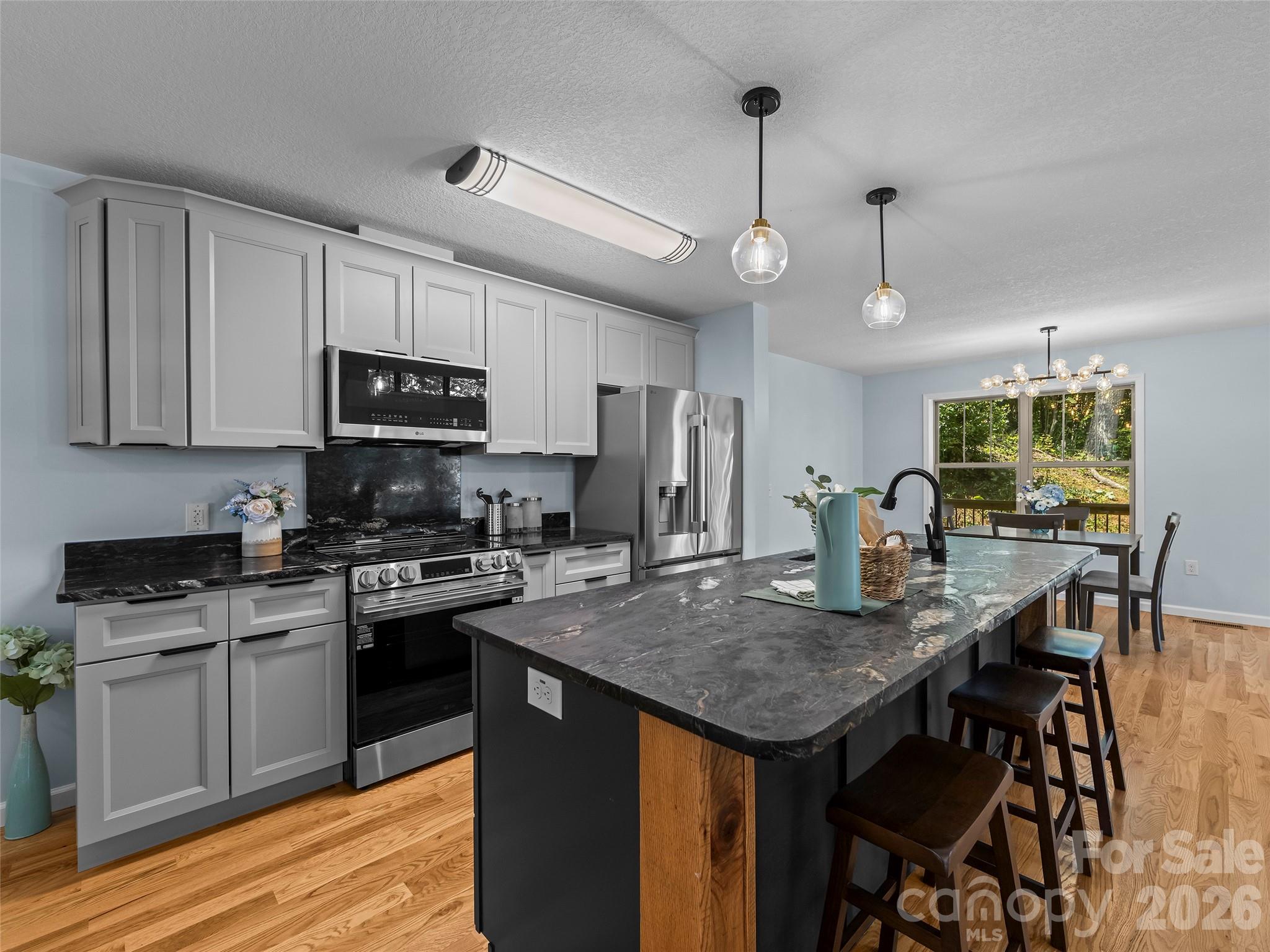 214 Aster Ridge Drive Property Photo 10