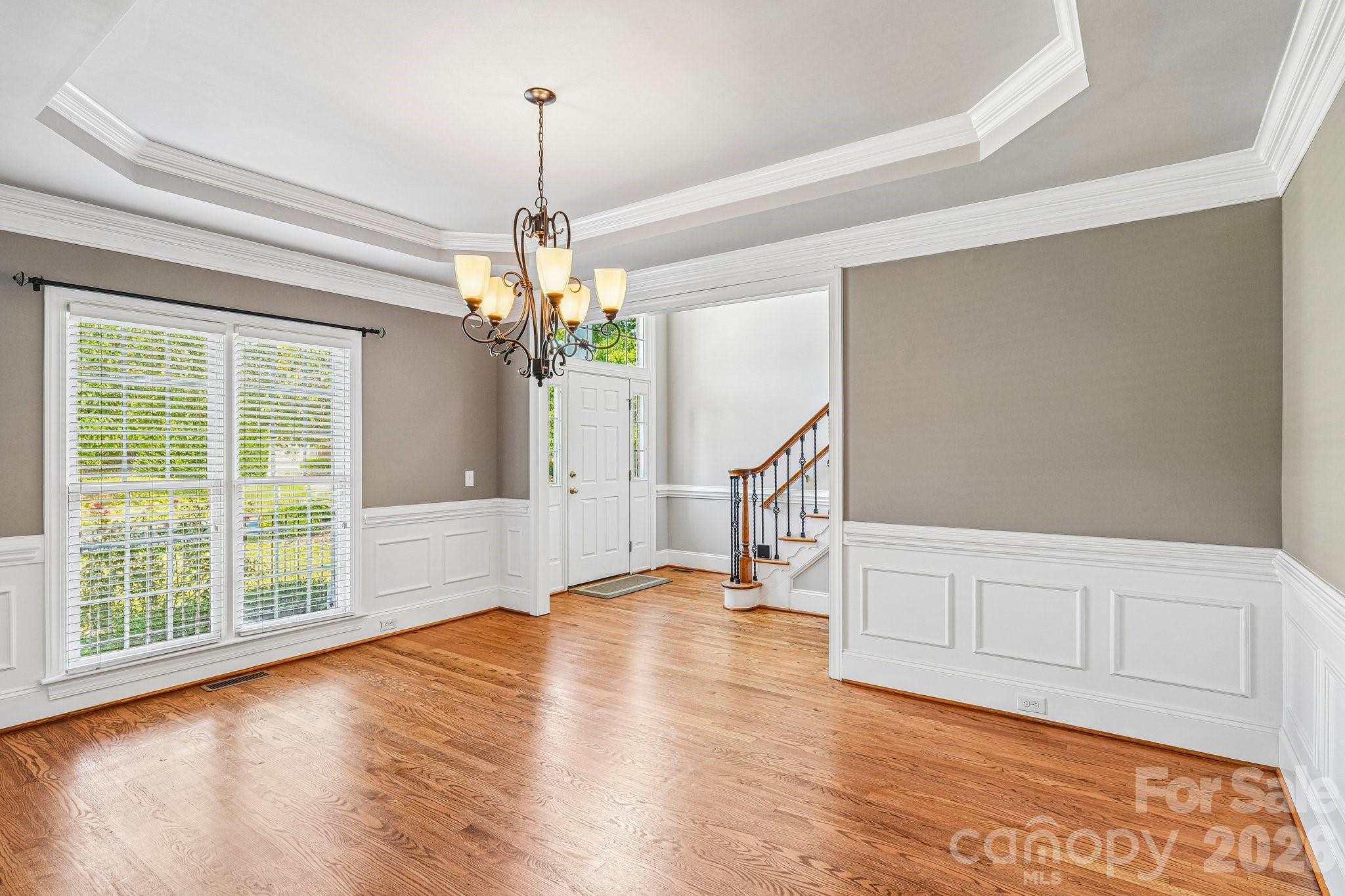 10204 Vixen Lane Property Photo 13