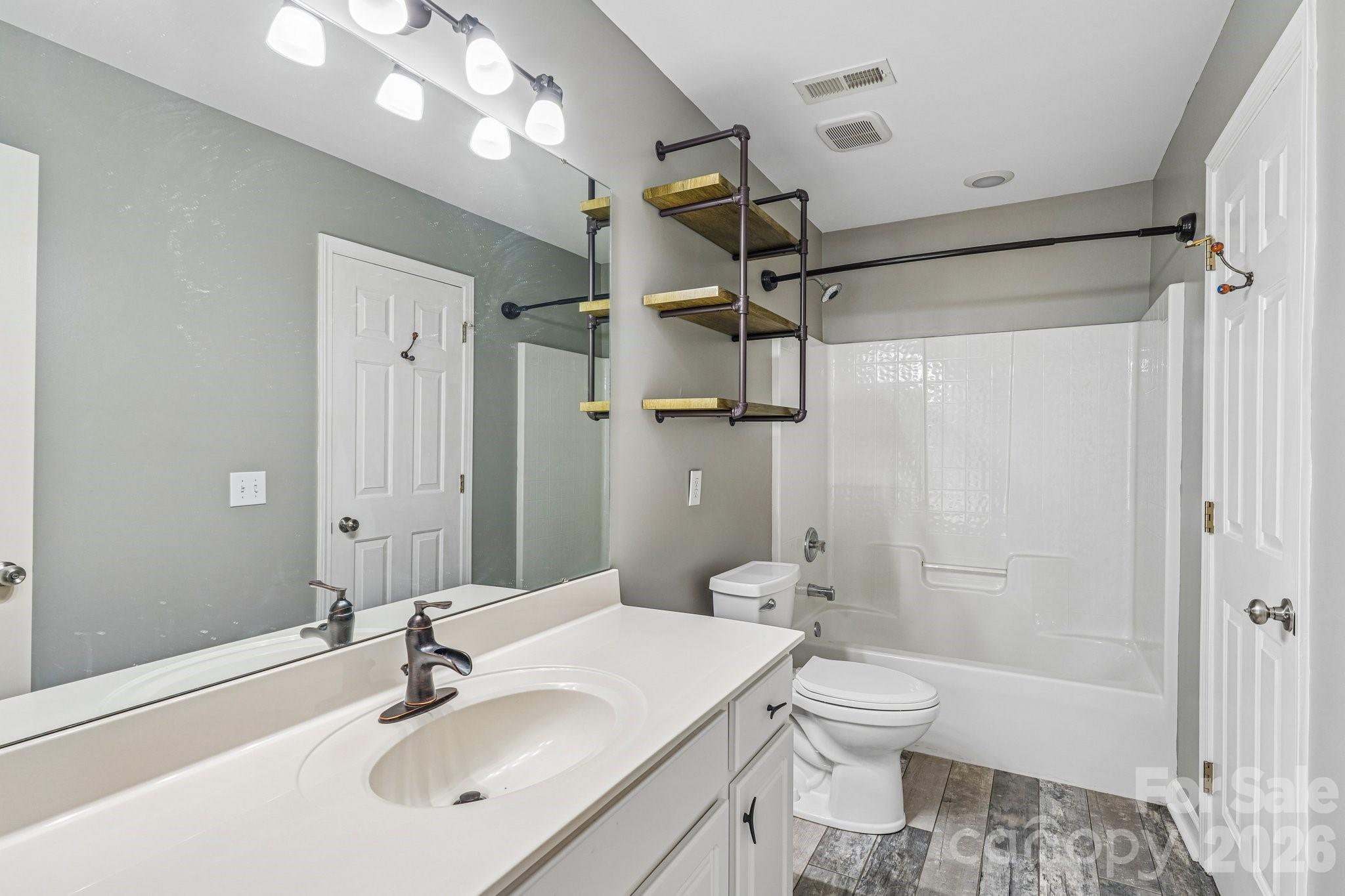 10204 Vixen Lane Property Photo 34