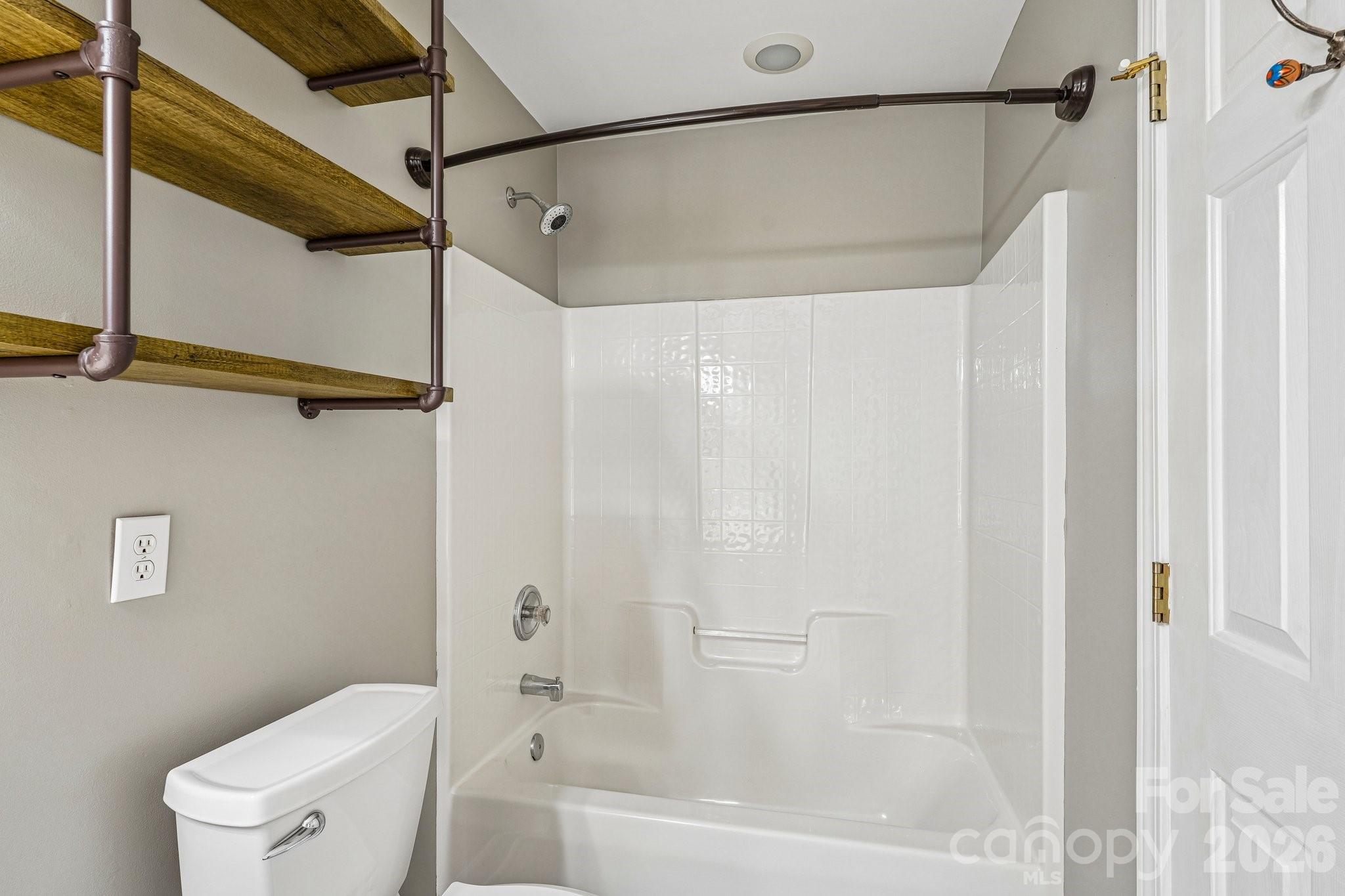 10204 Vixen Lane Property Photo 35