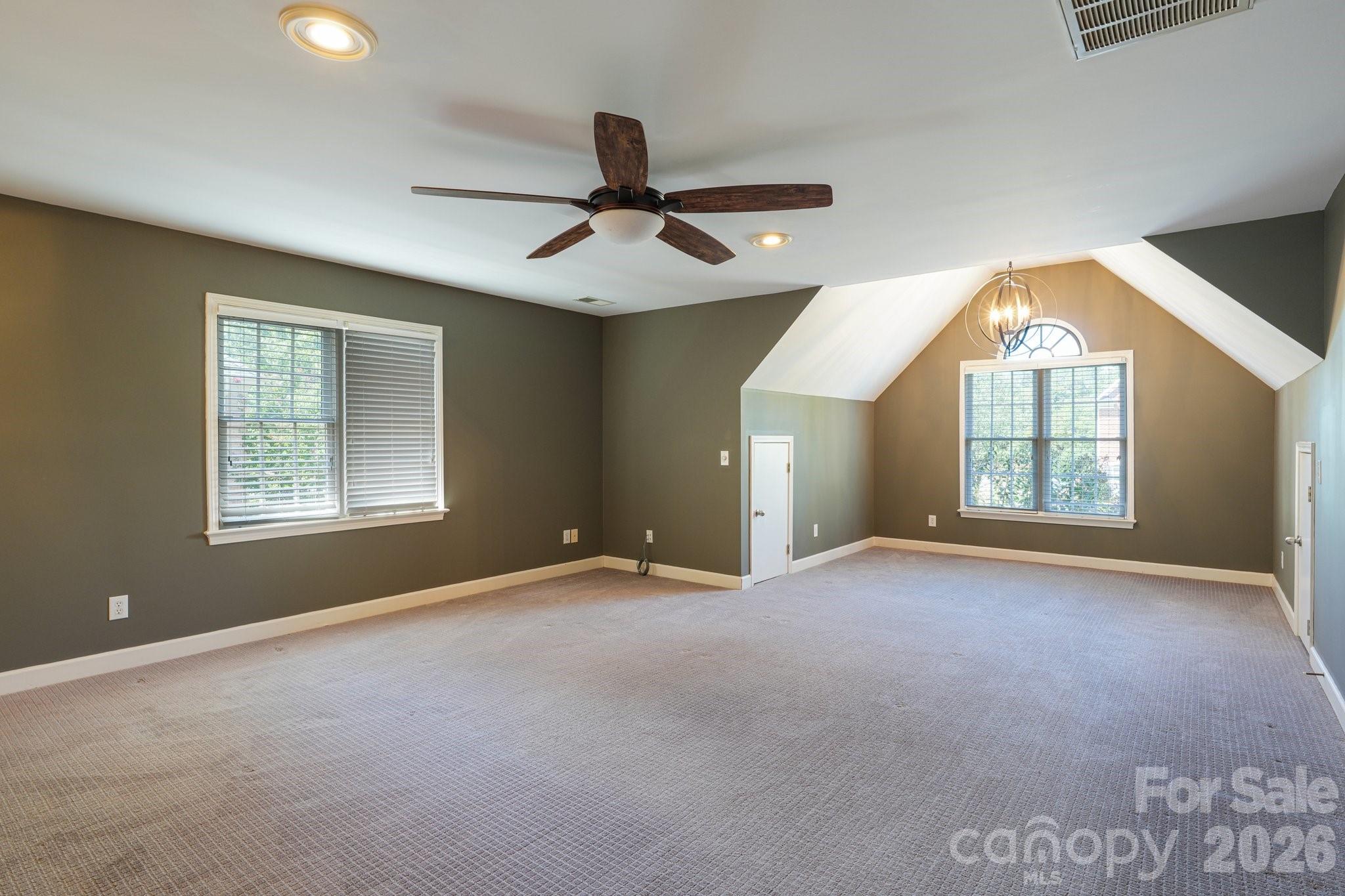 10204 Vixen Lane Property Photo 37