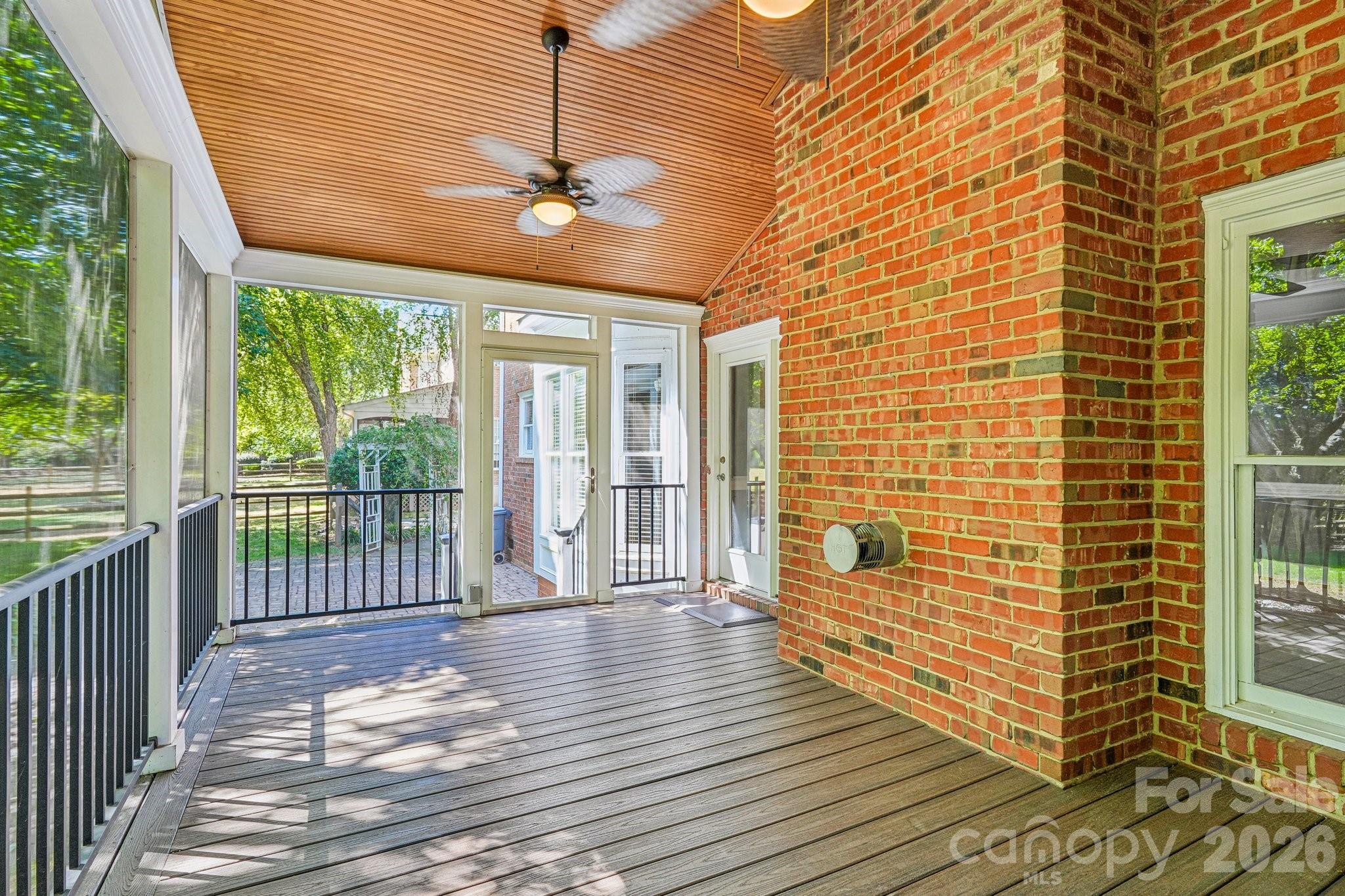 10204 Vixen Lane Property Photo 42