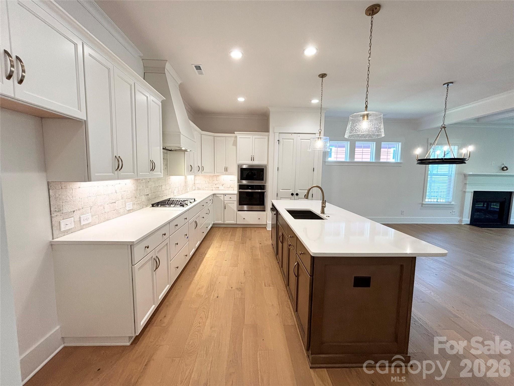 2976 Alveston Drive Property Photo 6