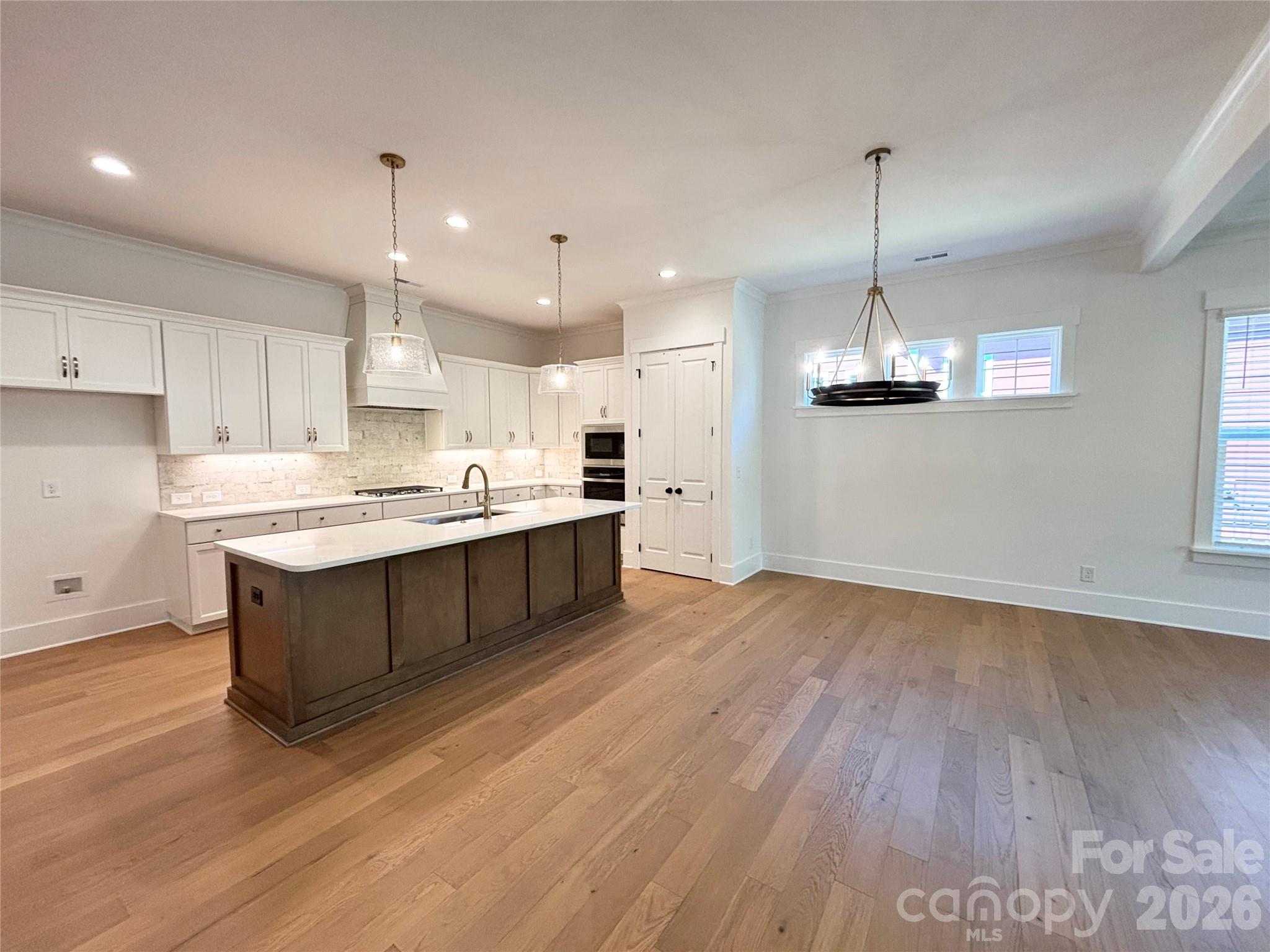 2976 Alveston Drive Property Photo 10