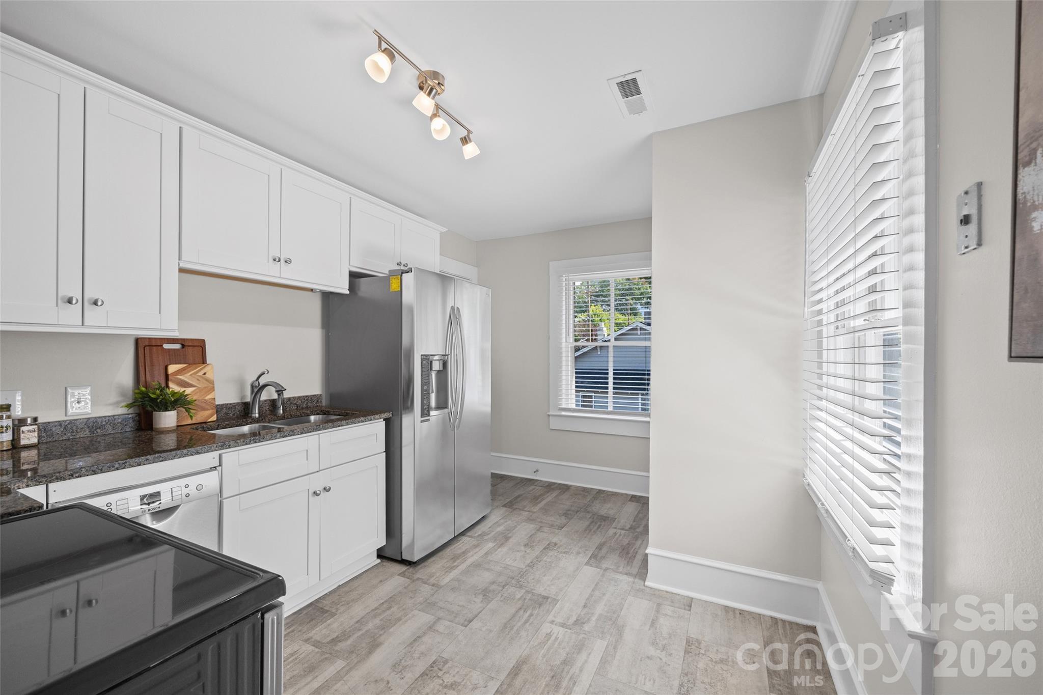 1501 Cleveland Avenue C Property Photo 11