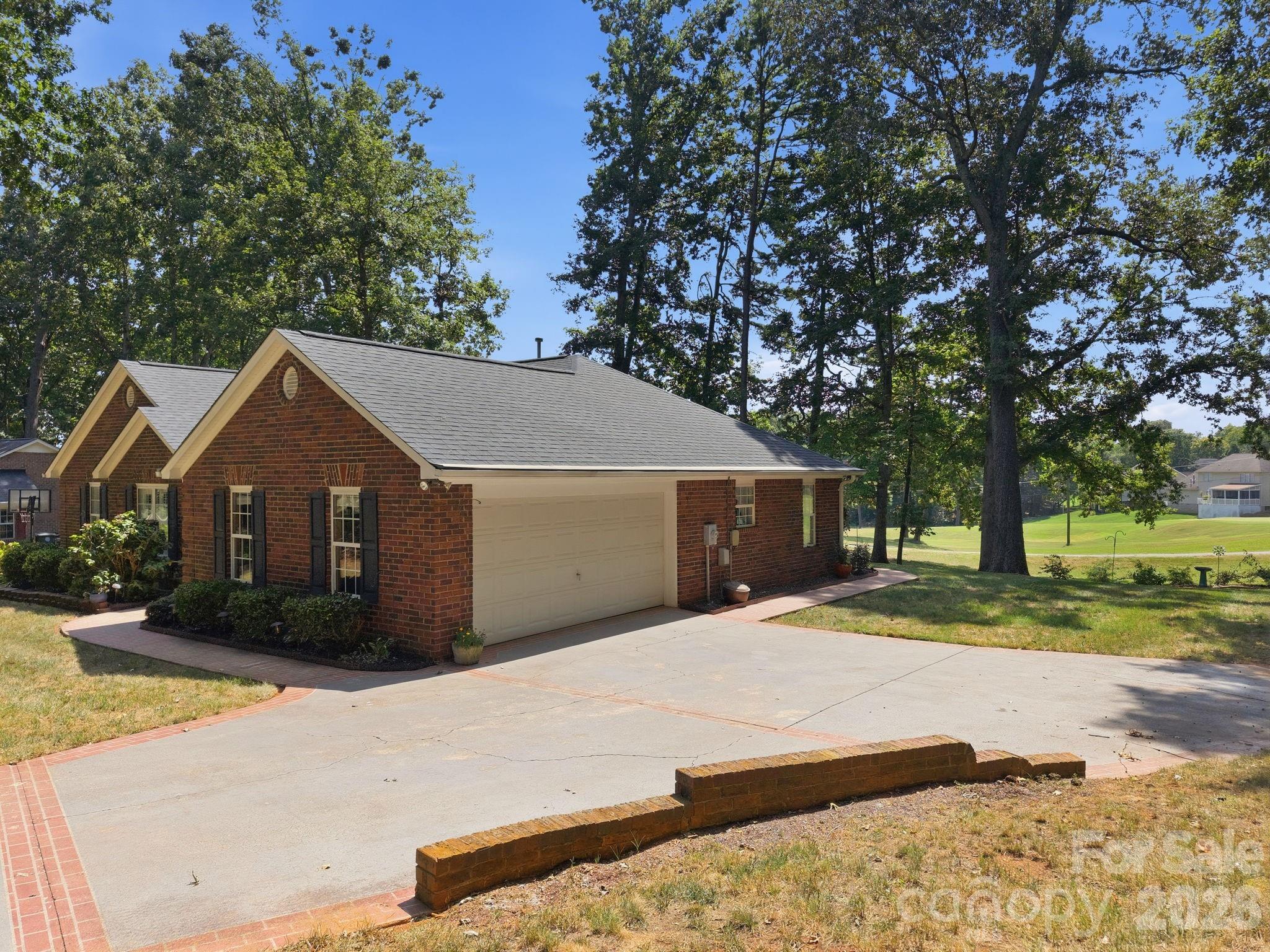 712 Wildwood Drive Property Photo 8